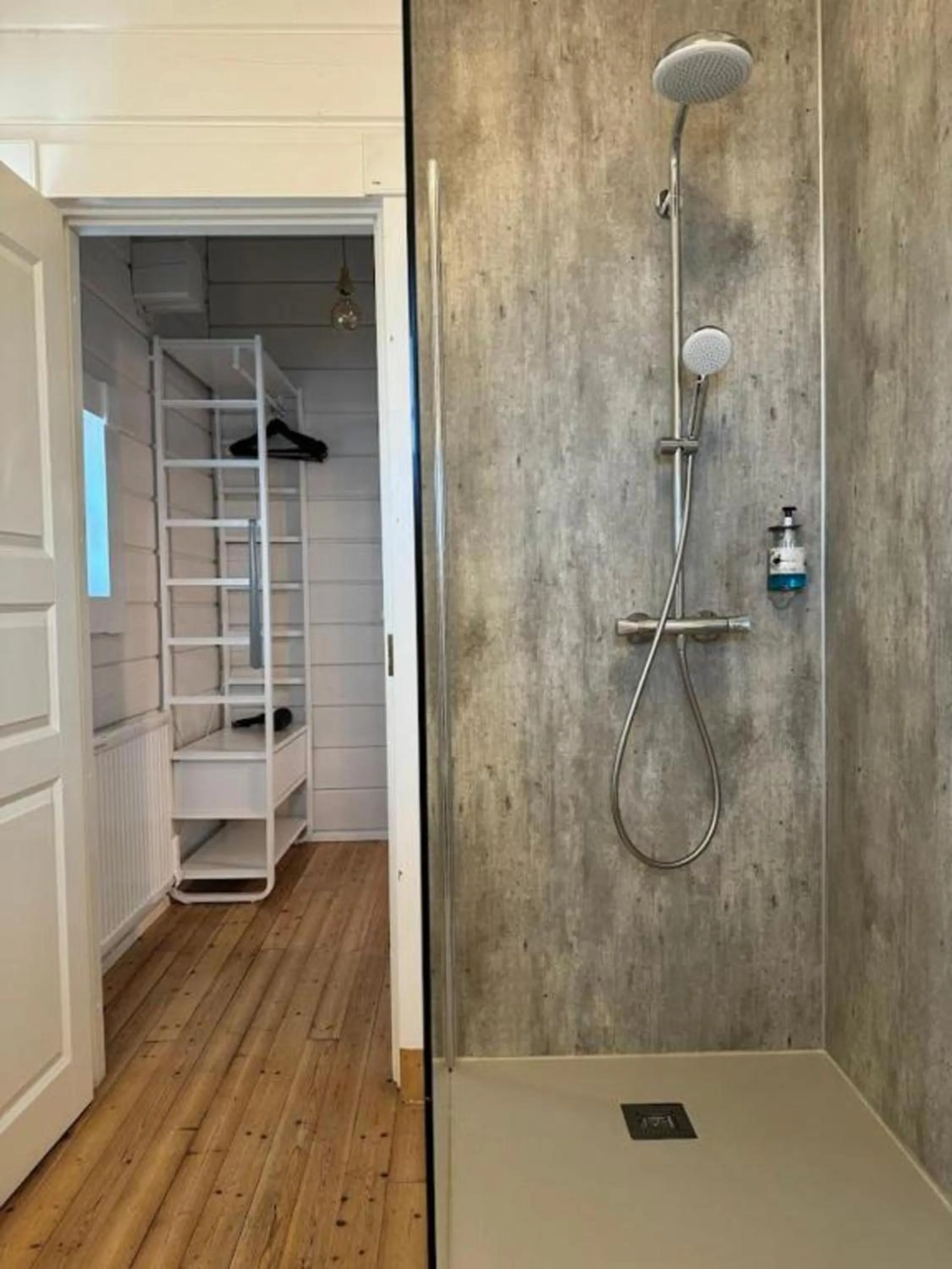 Bathroom in Hotel Breiddalsvik