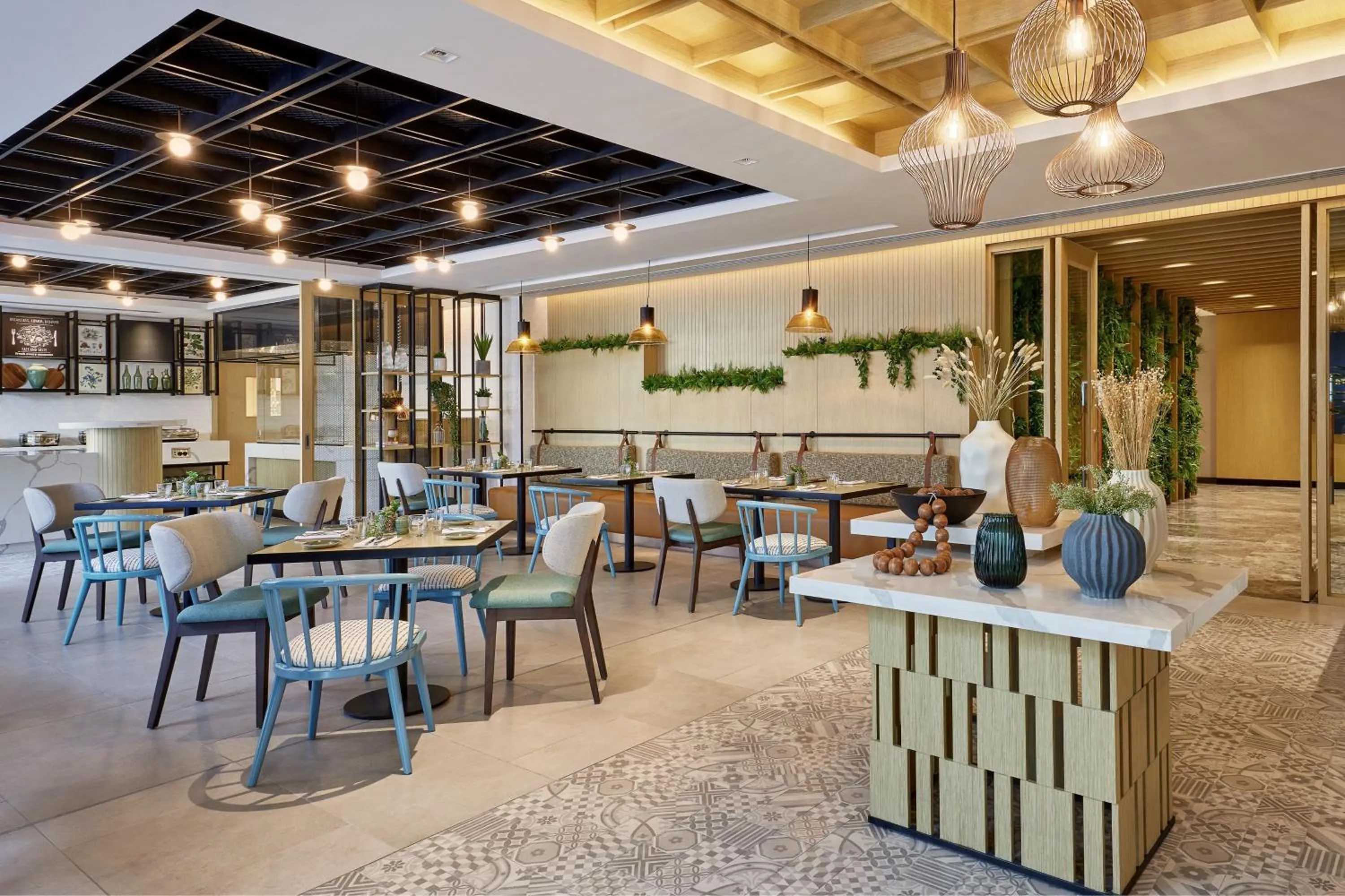 Restaurant/places to eat in Courtyard by Marriott Jubail