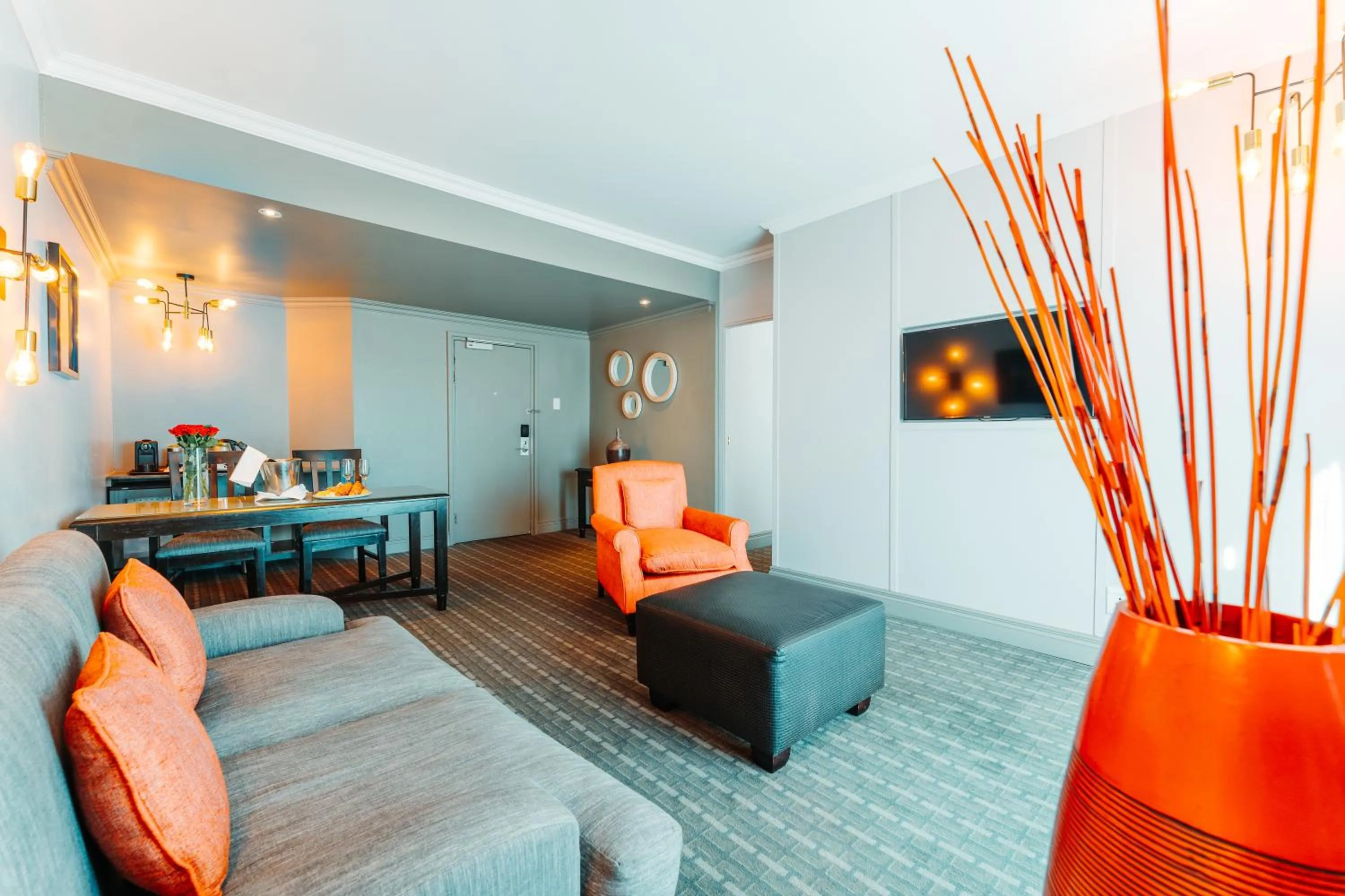 TV and multimedia in Blackrock Hotel