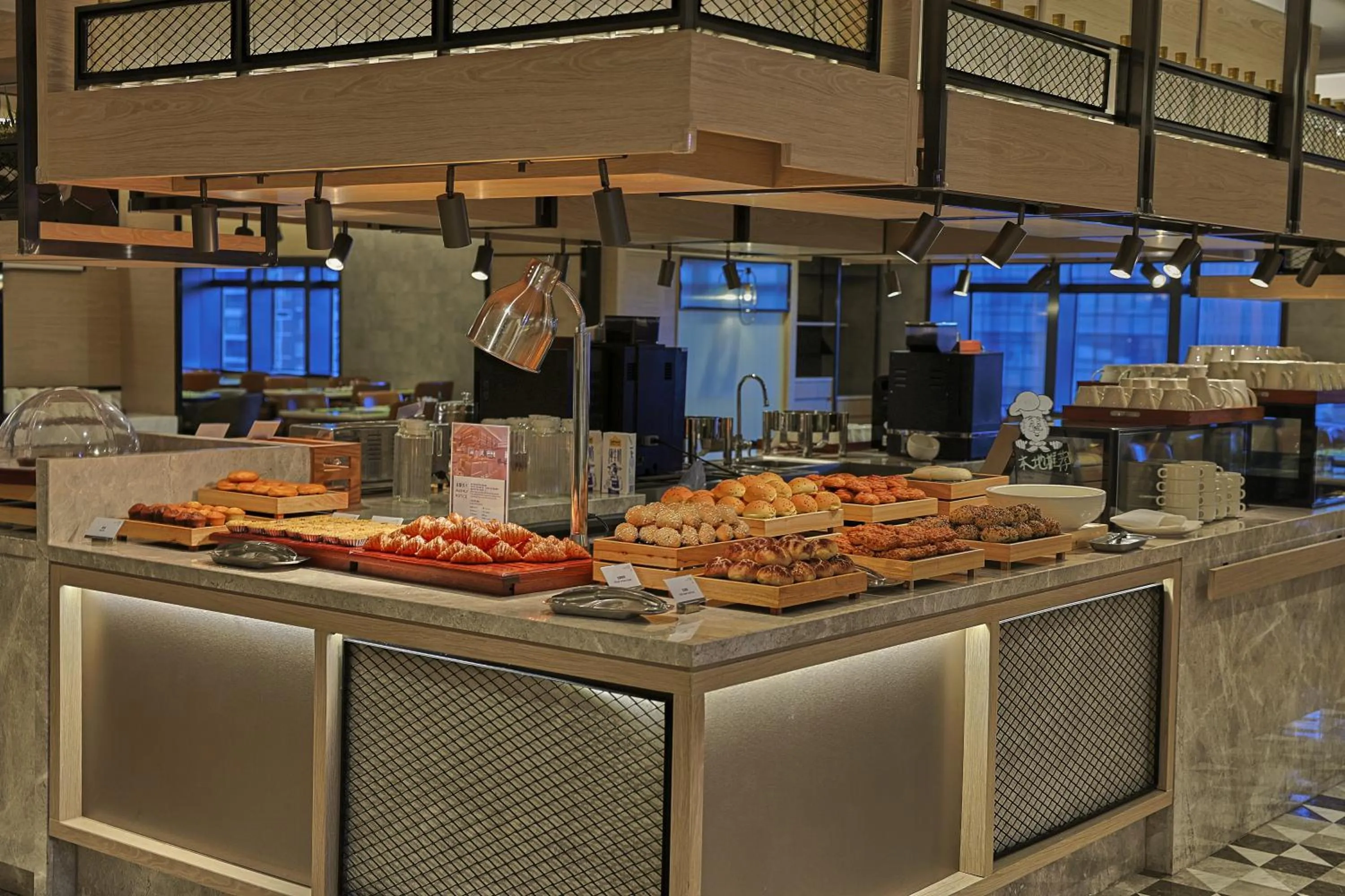 Restaurant/places to eat in Courtyard by Marriott Foshan