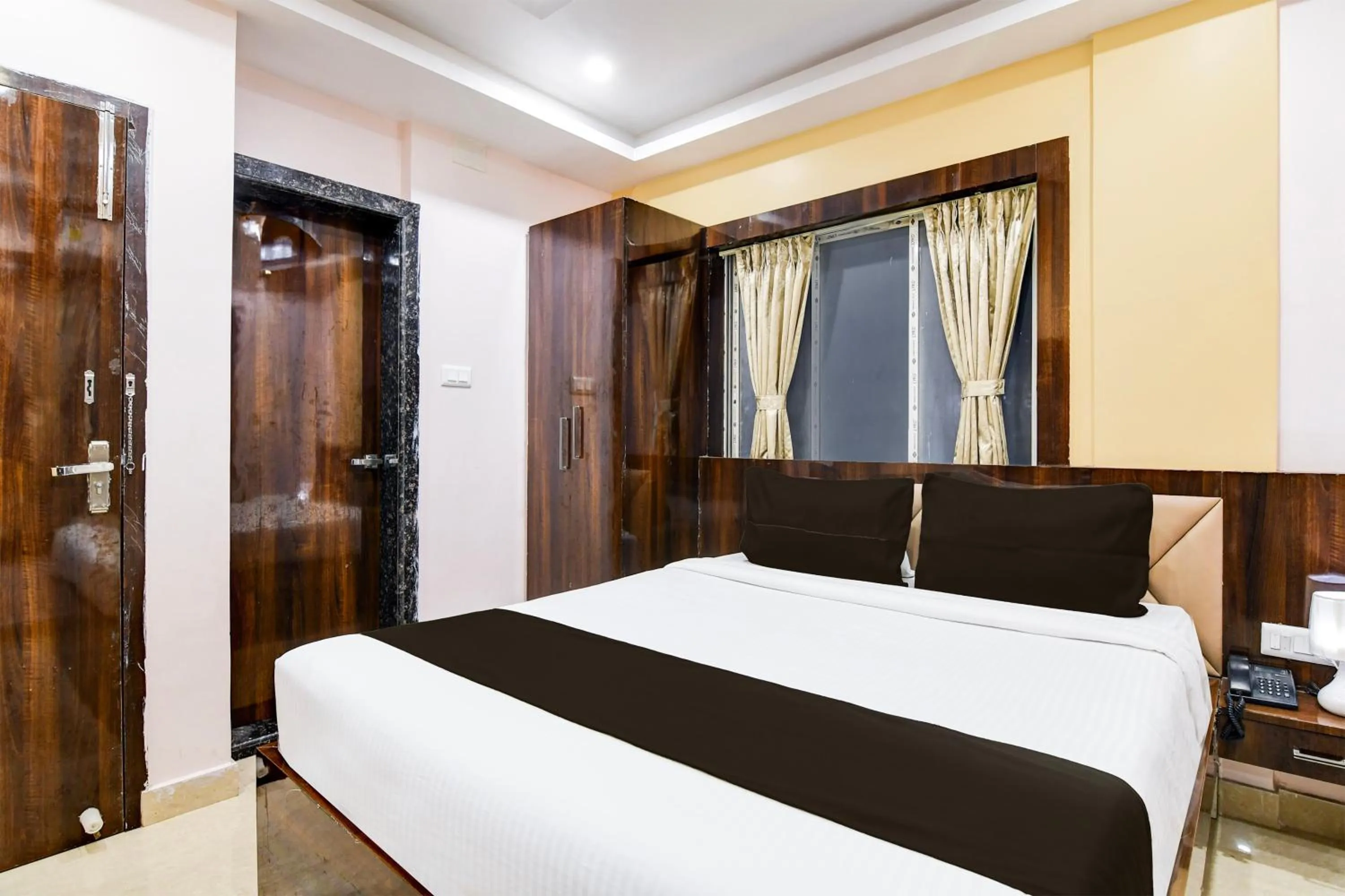 Bedroom, Bed in Collection O New Town DD Block