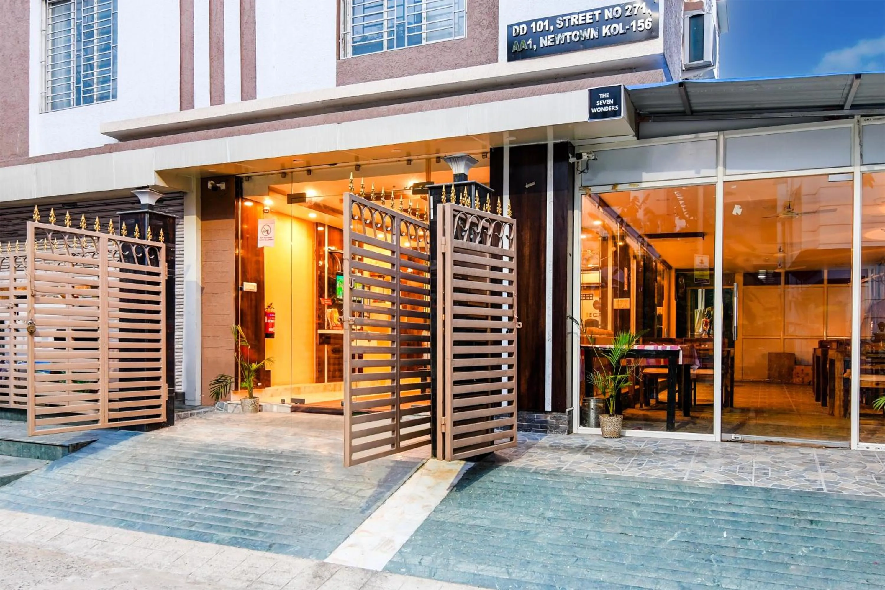 Facade/entrance in Super Collection O New Town DD Block