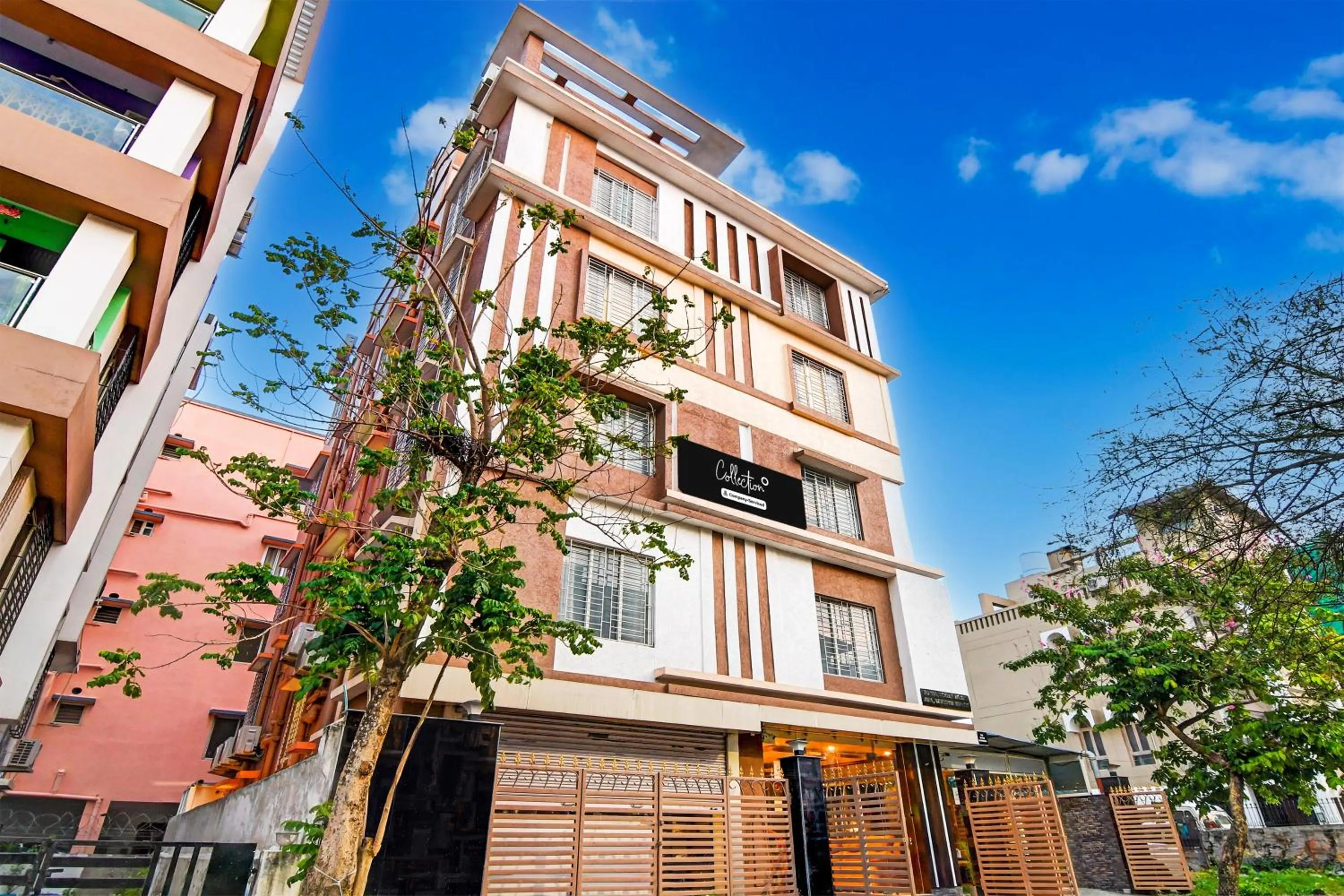 Facade/entrance in Collection O New Town DD Block