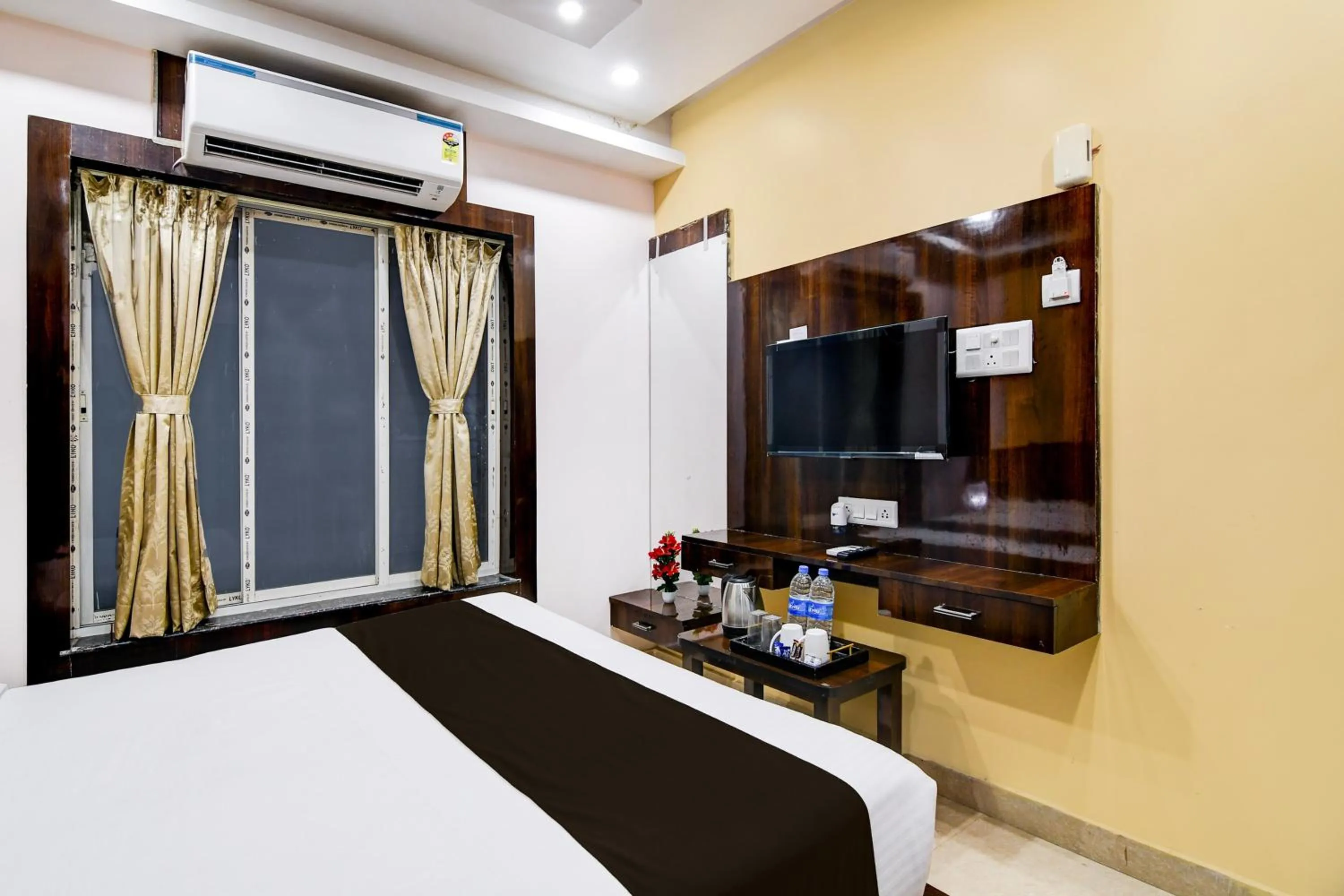 Bedroom, Bed in Collection O New Town DD Block