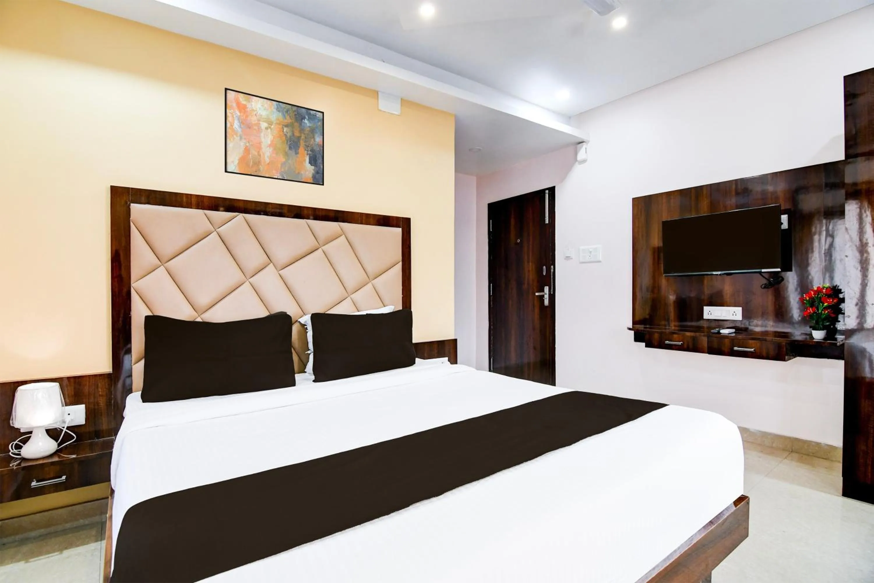 Bedroom, Bed in Collection O New Town DD Block