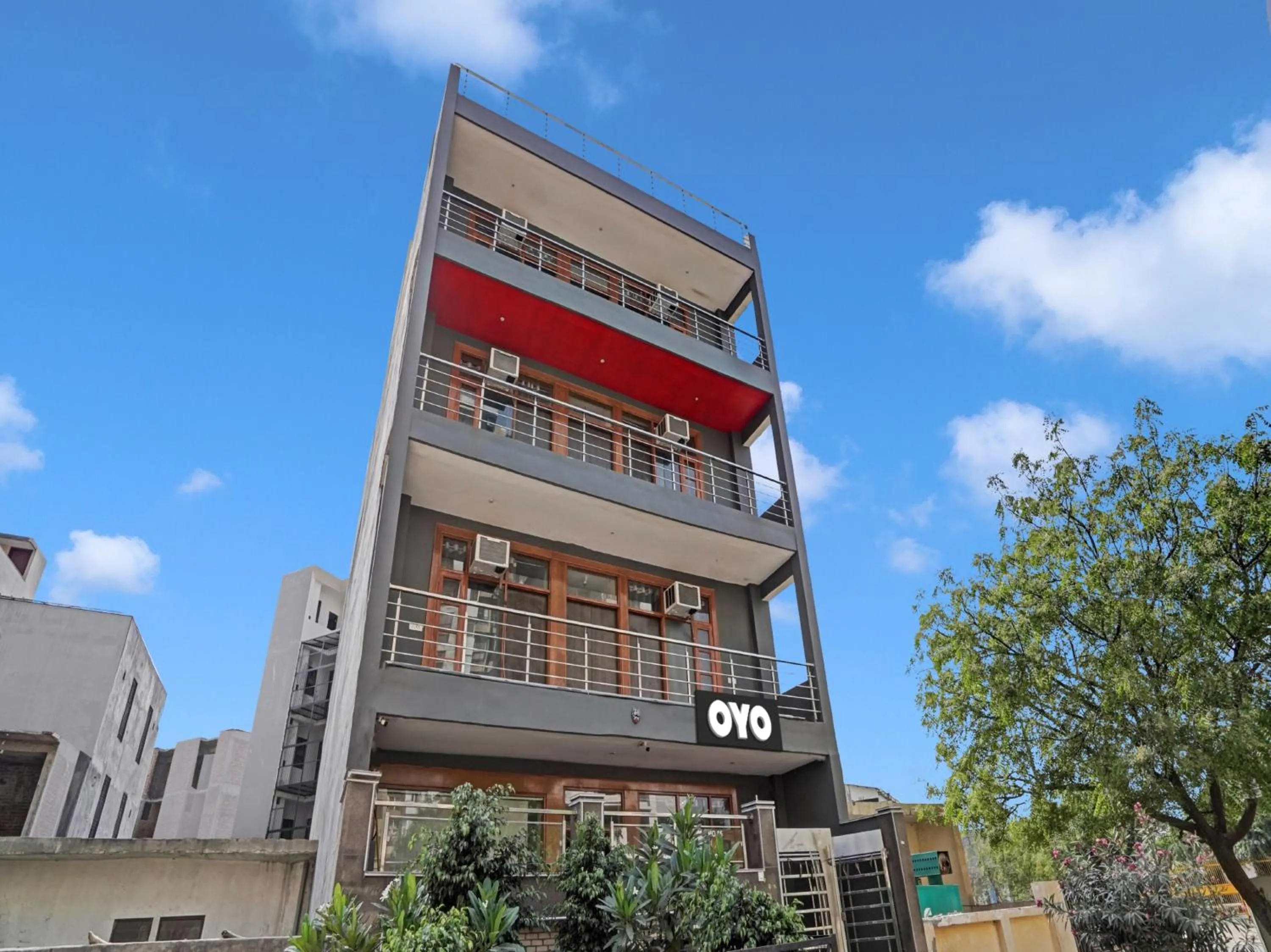 Facade/entrance in HOTEL O THE VIRAAT