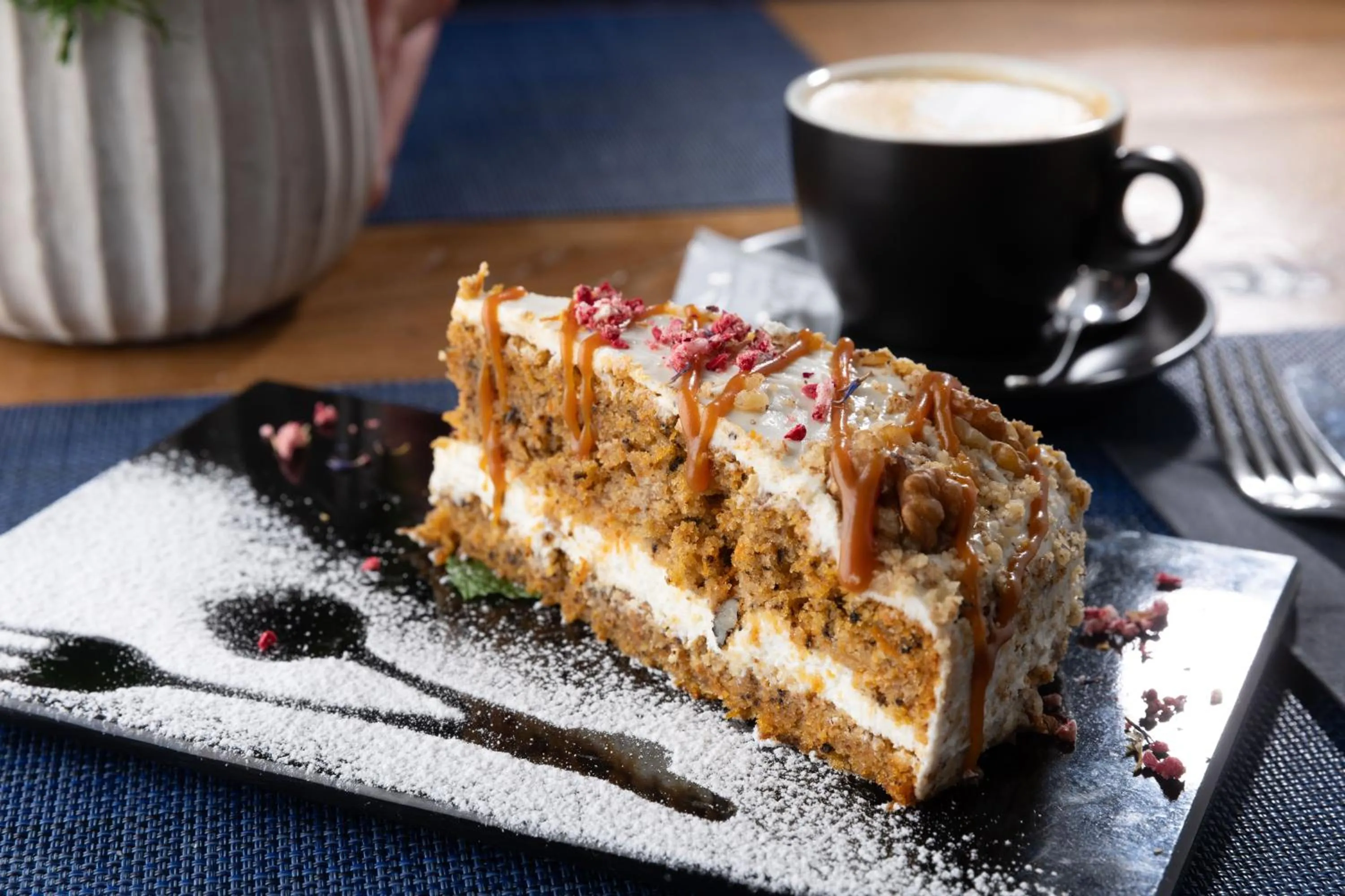 Food and drinks in Aldrov Resort