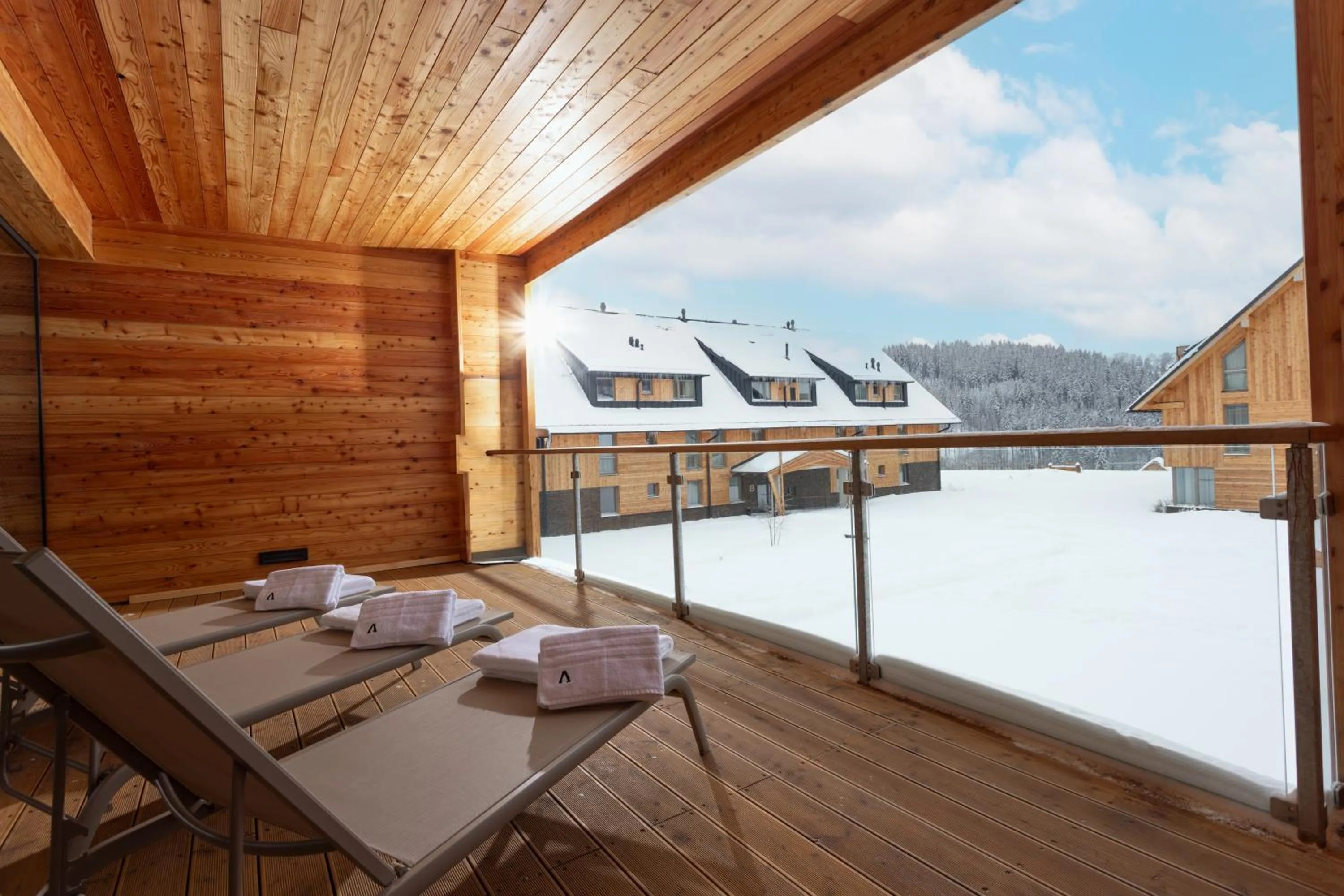 Day in Aldrov Resort