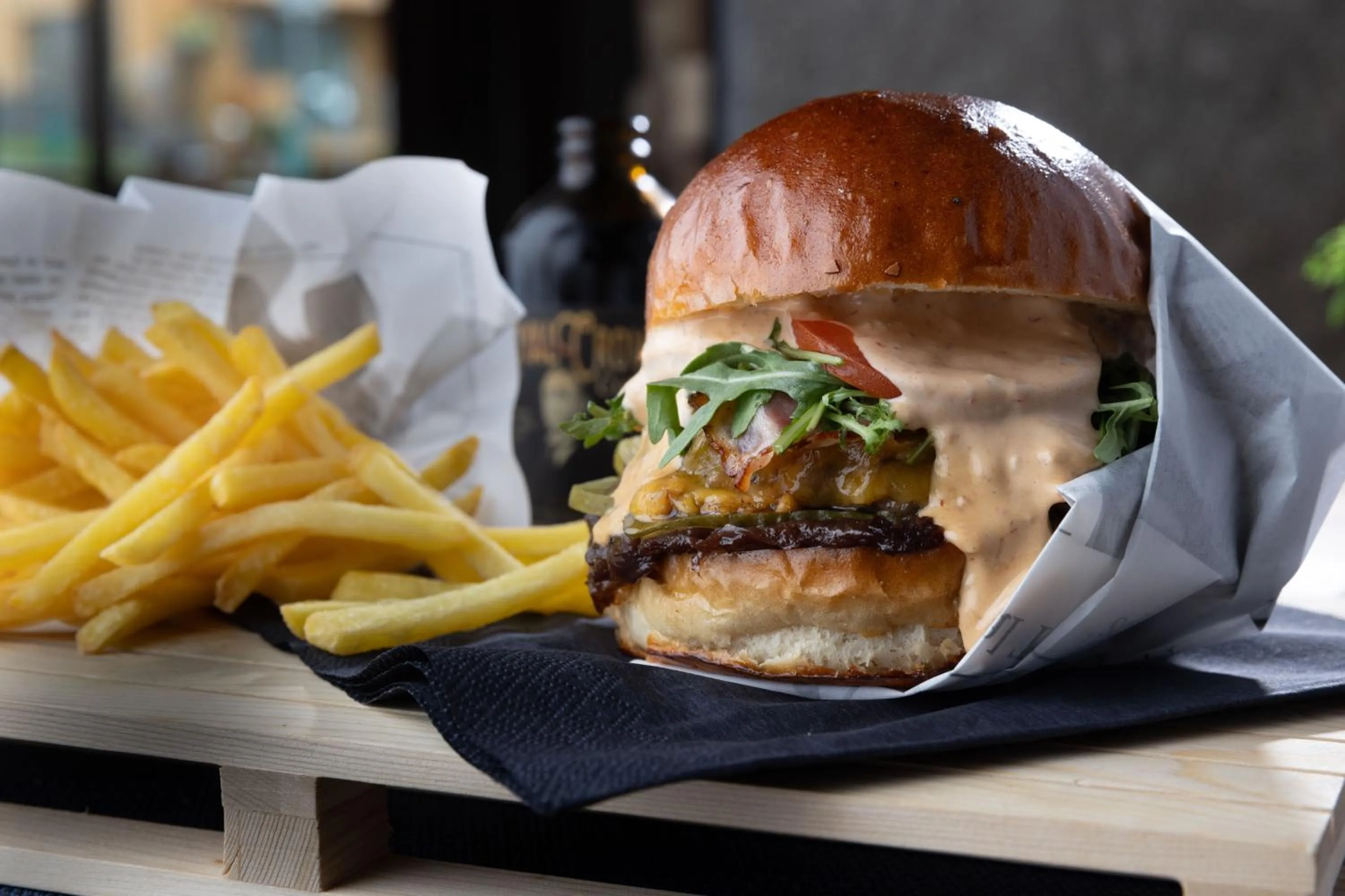 Restaurant/places to eat in Aldrov Resort