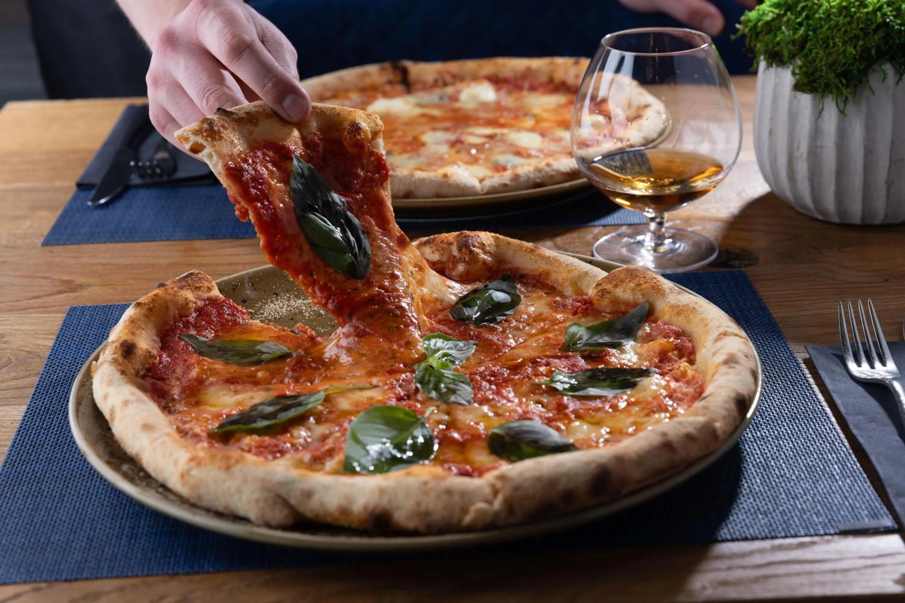 Restaurant/places to eat in Aldrov Resort