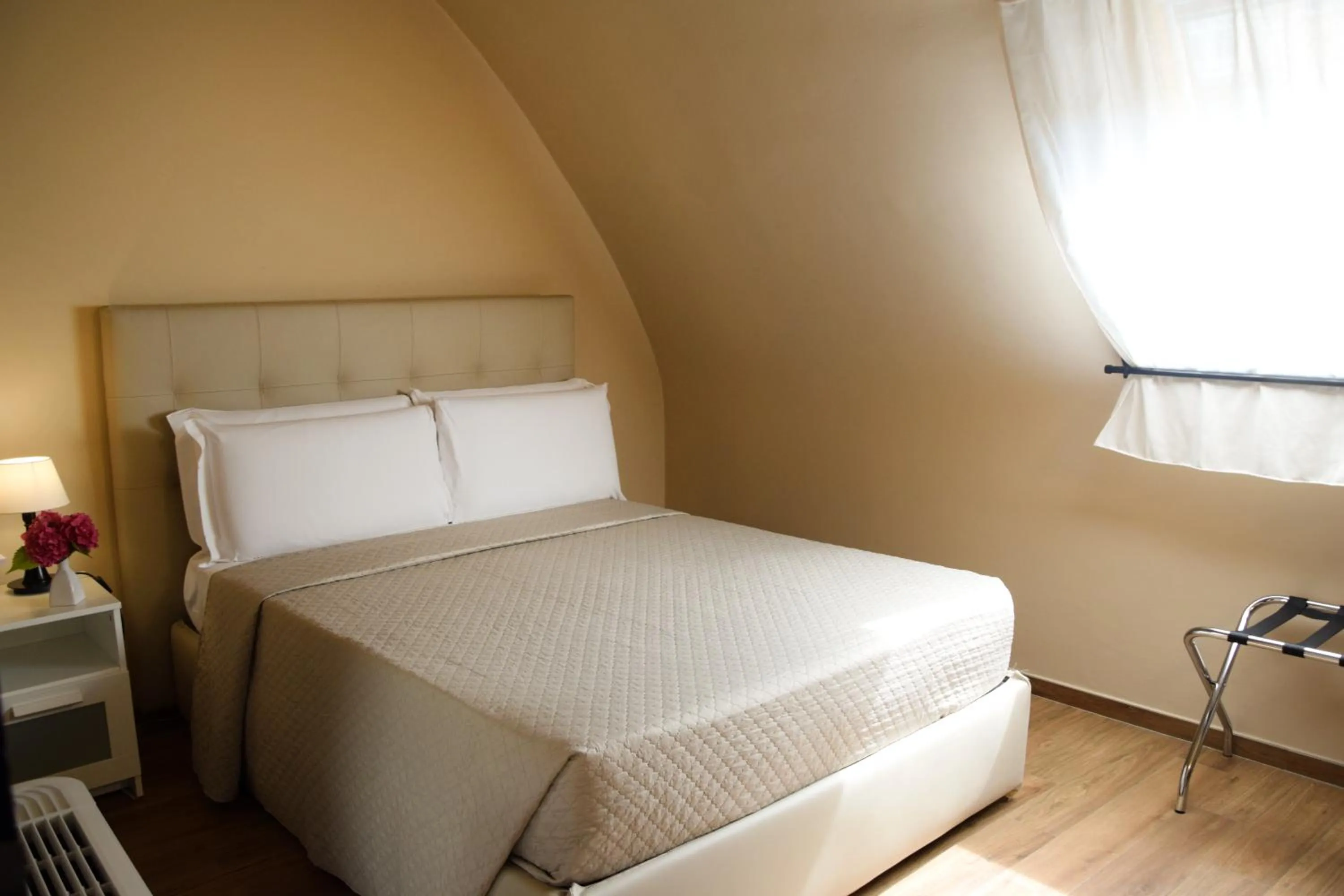 Photo of the whole room, Bed in Hotel Valentino Du Parc