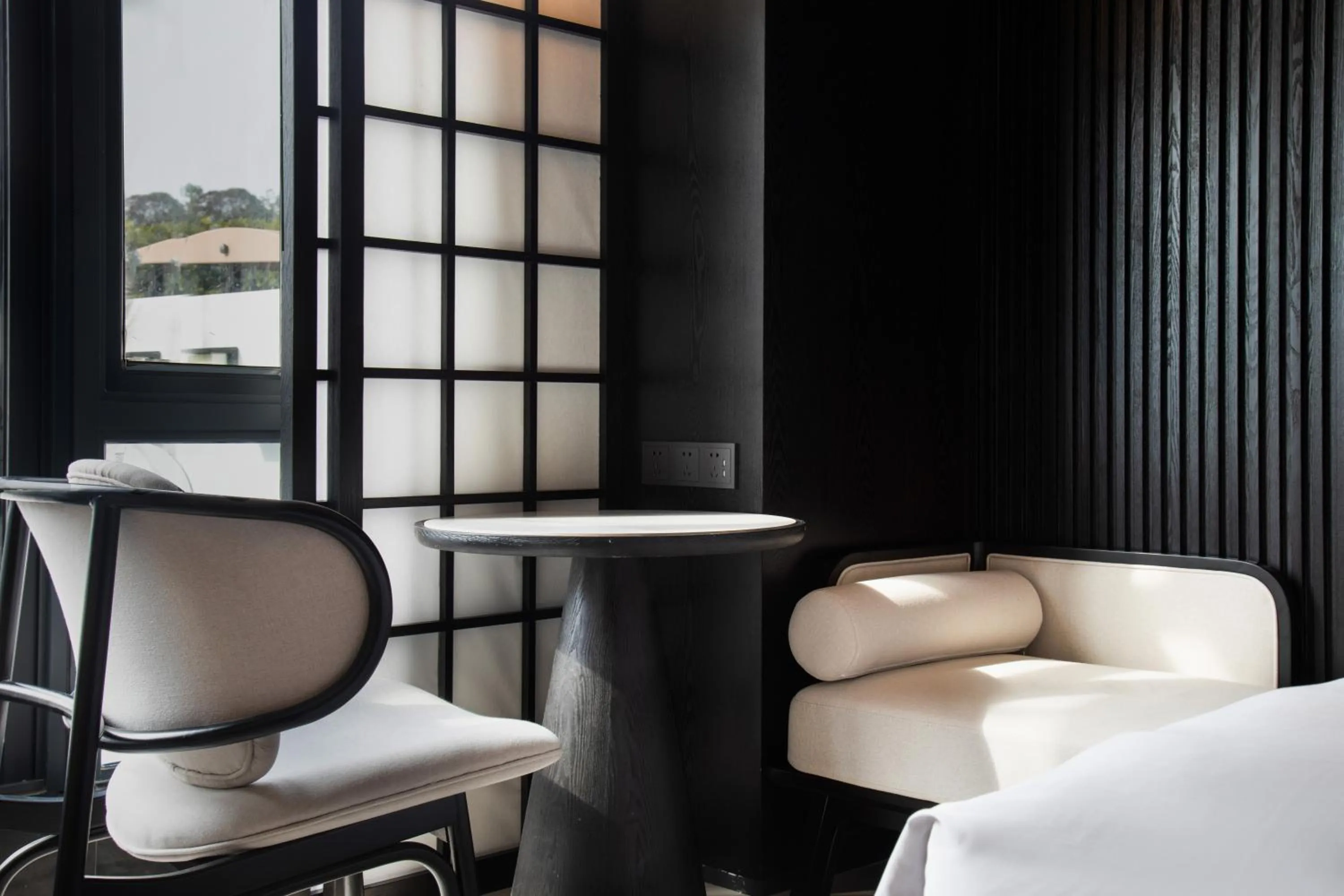 Photo of the whole room, Bed in GINCO Hotel Guangzhou Baiyun Airport-24 Hour Airport Pick-up and Drop-off Service