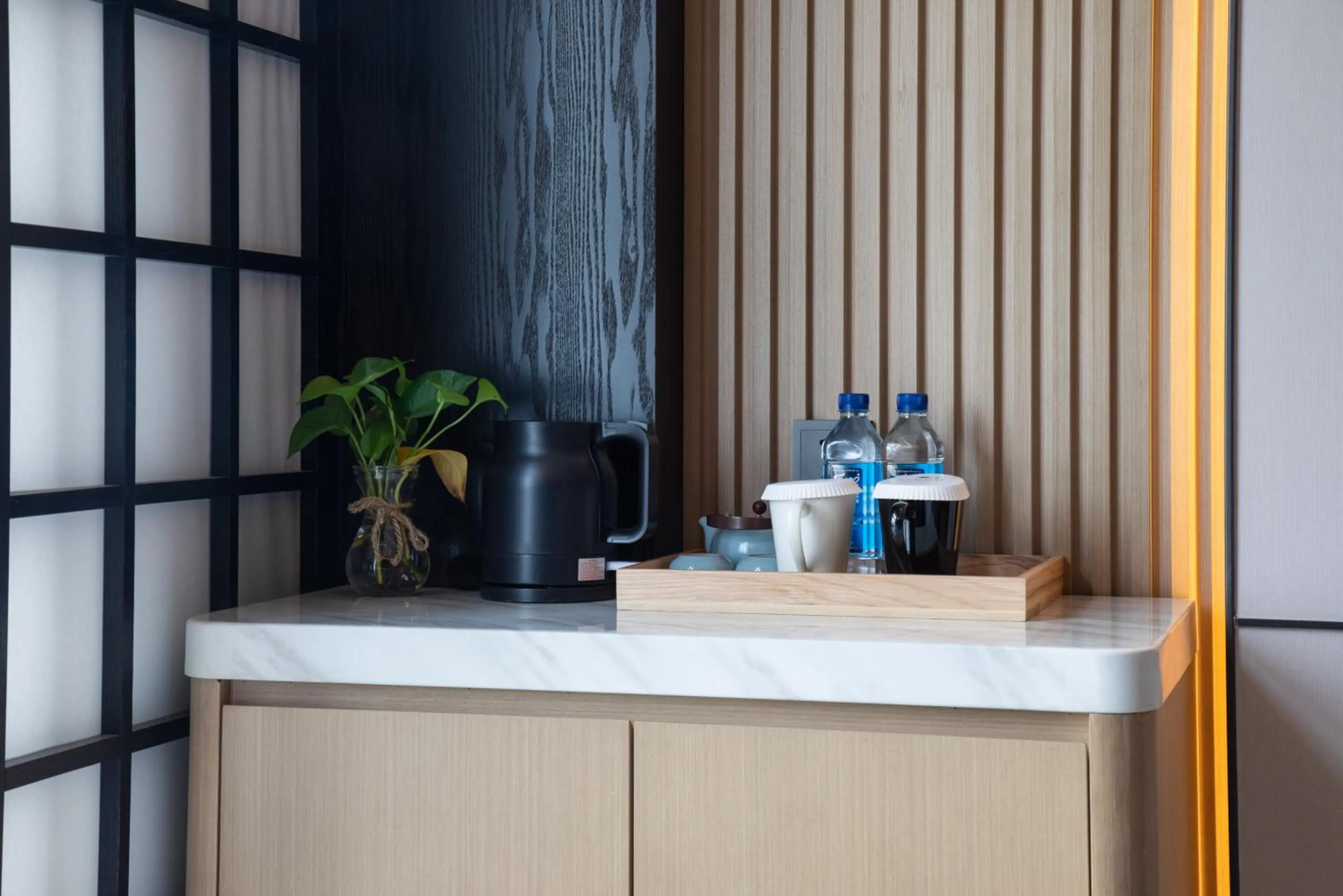 oven in GINCO Hotel Guangzhou Baiyun Airport-24 Hour Airport Pick-up and Drop-off Service