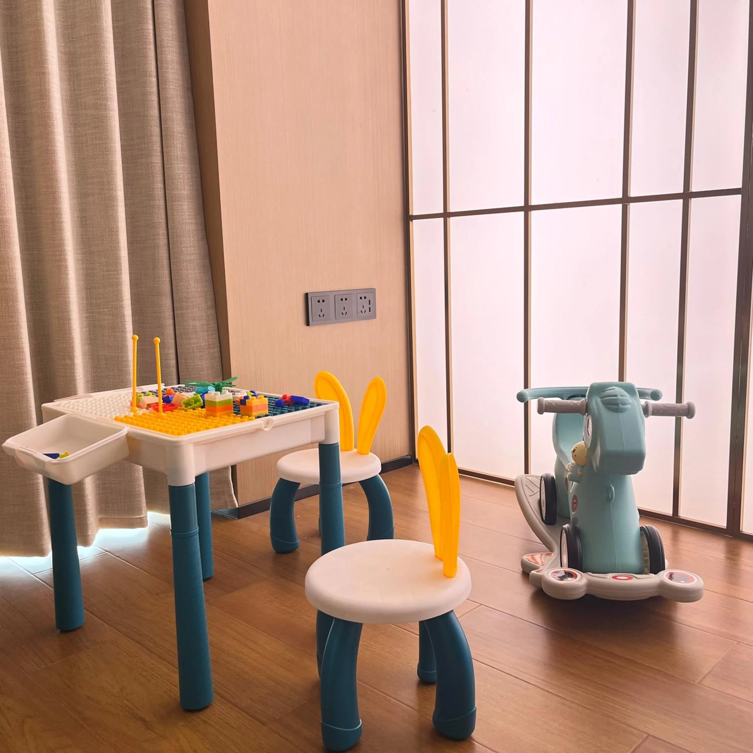 Photo of the whole room in GINCO Hotel Guangzhou Baiyun Airport-24 Hour Airport Pick-up and Drop-off Service