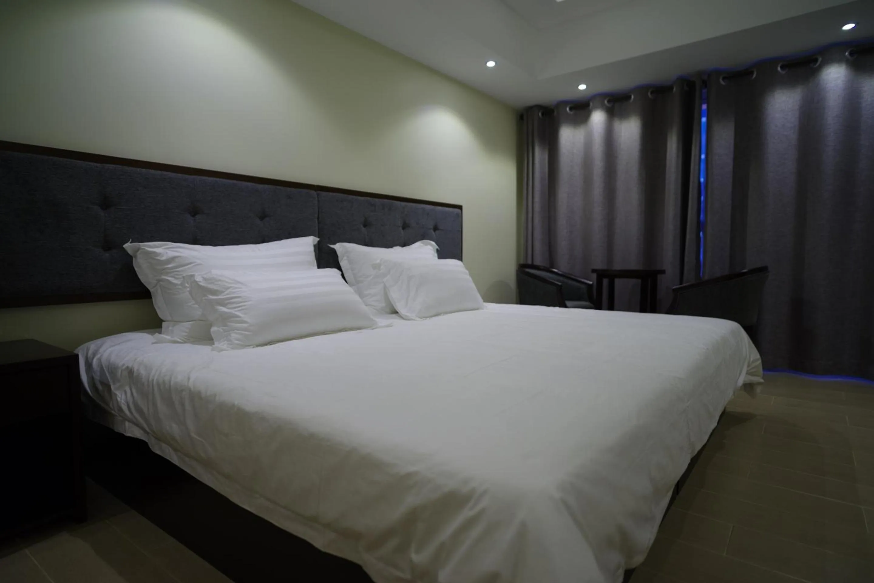 Bedroom, Bed in Luxe in Venice