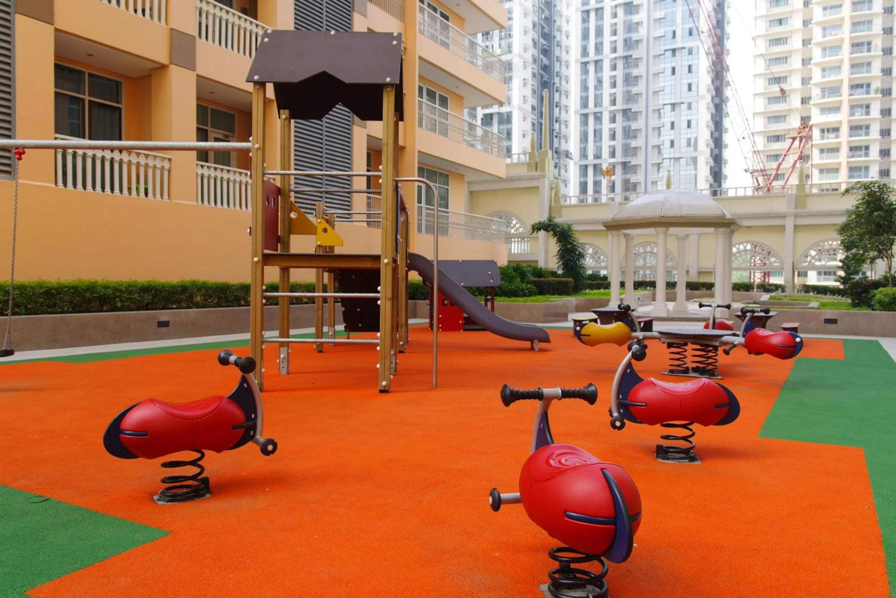 Children play ground in Luxe in Venice