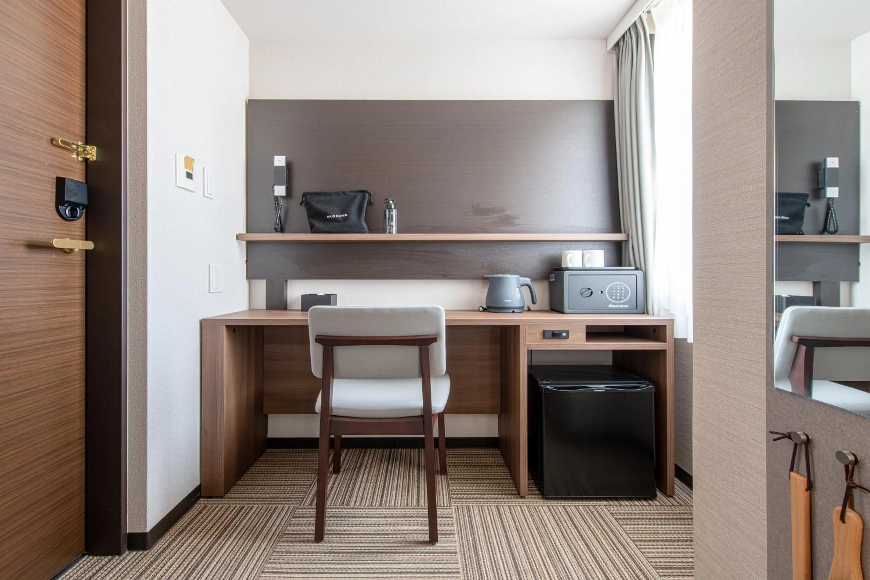 hair dresser in Hotel Sanrriott Osaka Hommachi