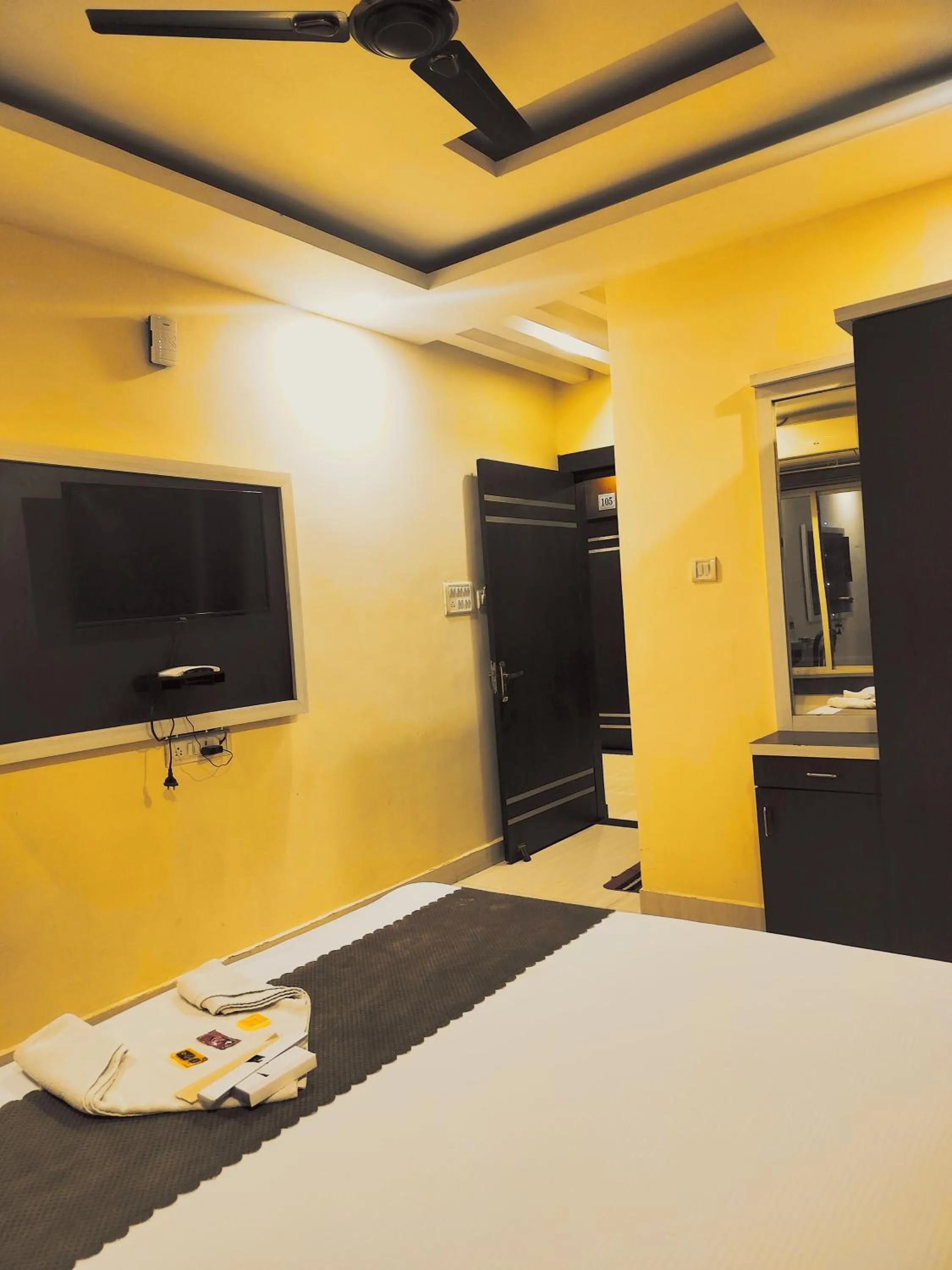 Bed in HOTEL R K PALACE Bhopal