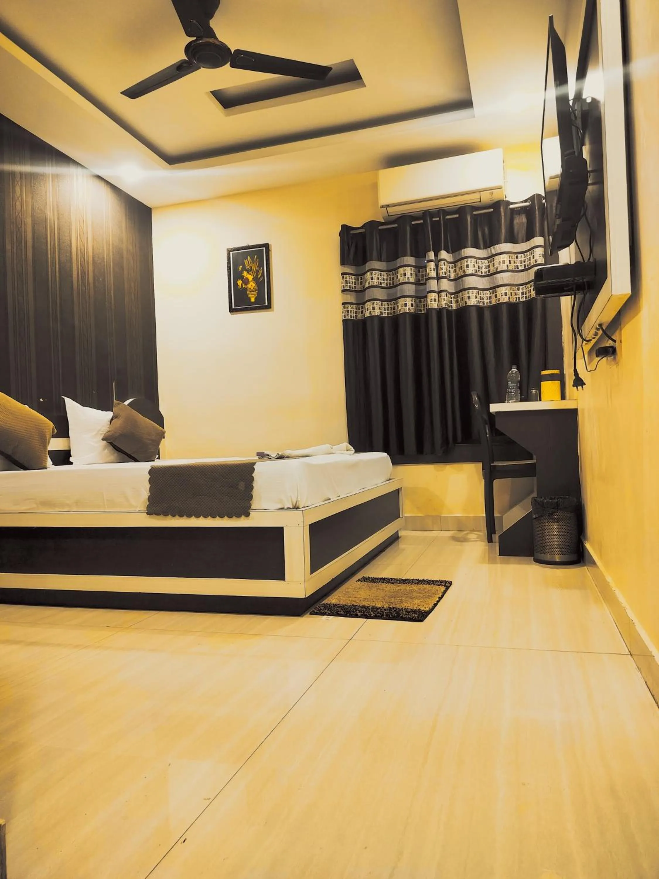 Bed in HOTEL R K PALACE Bhopal