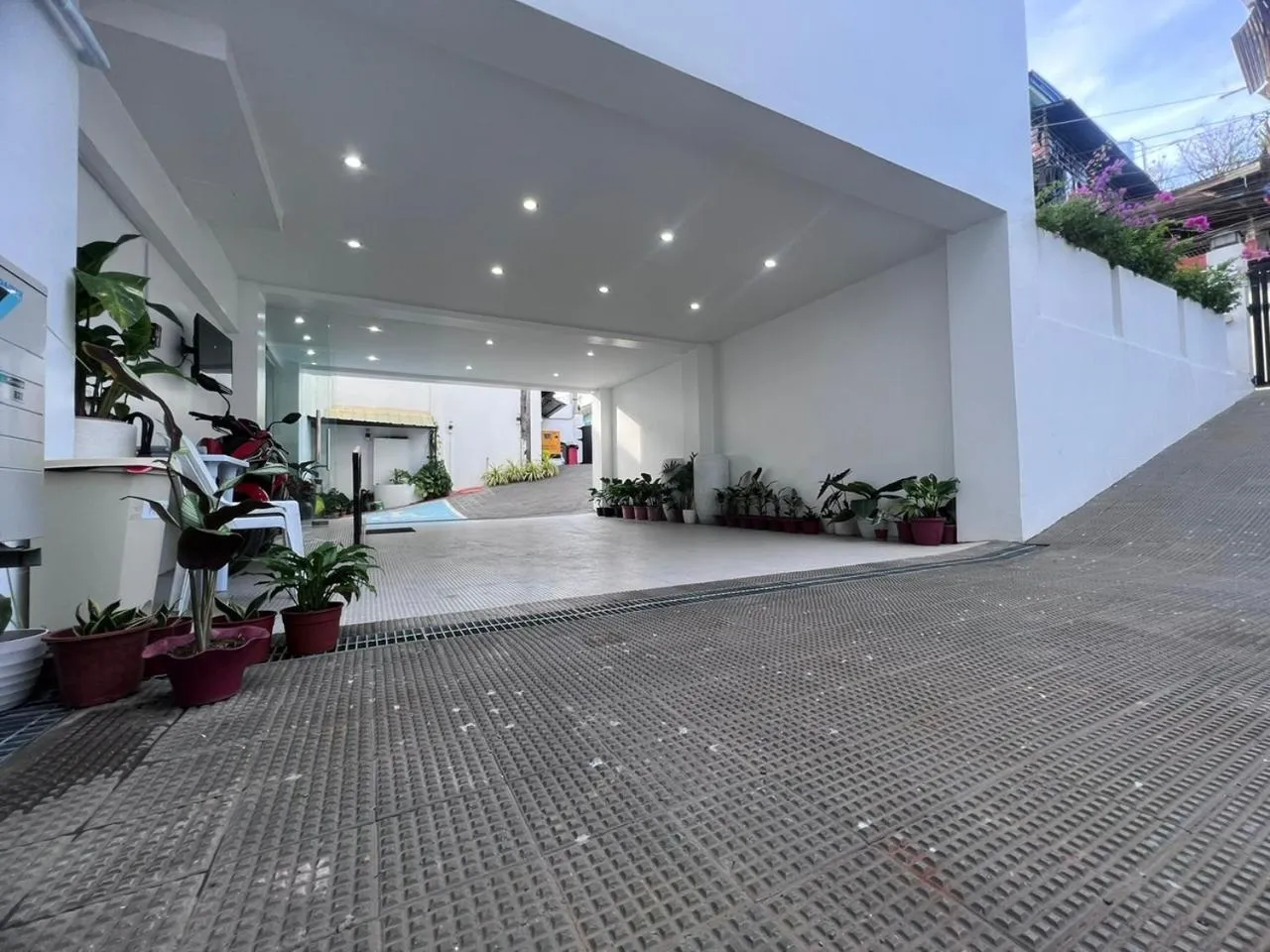 Property building in Cebu Mini Hotel