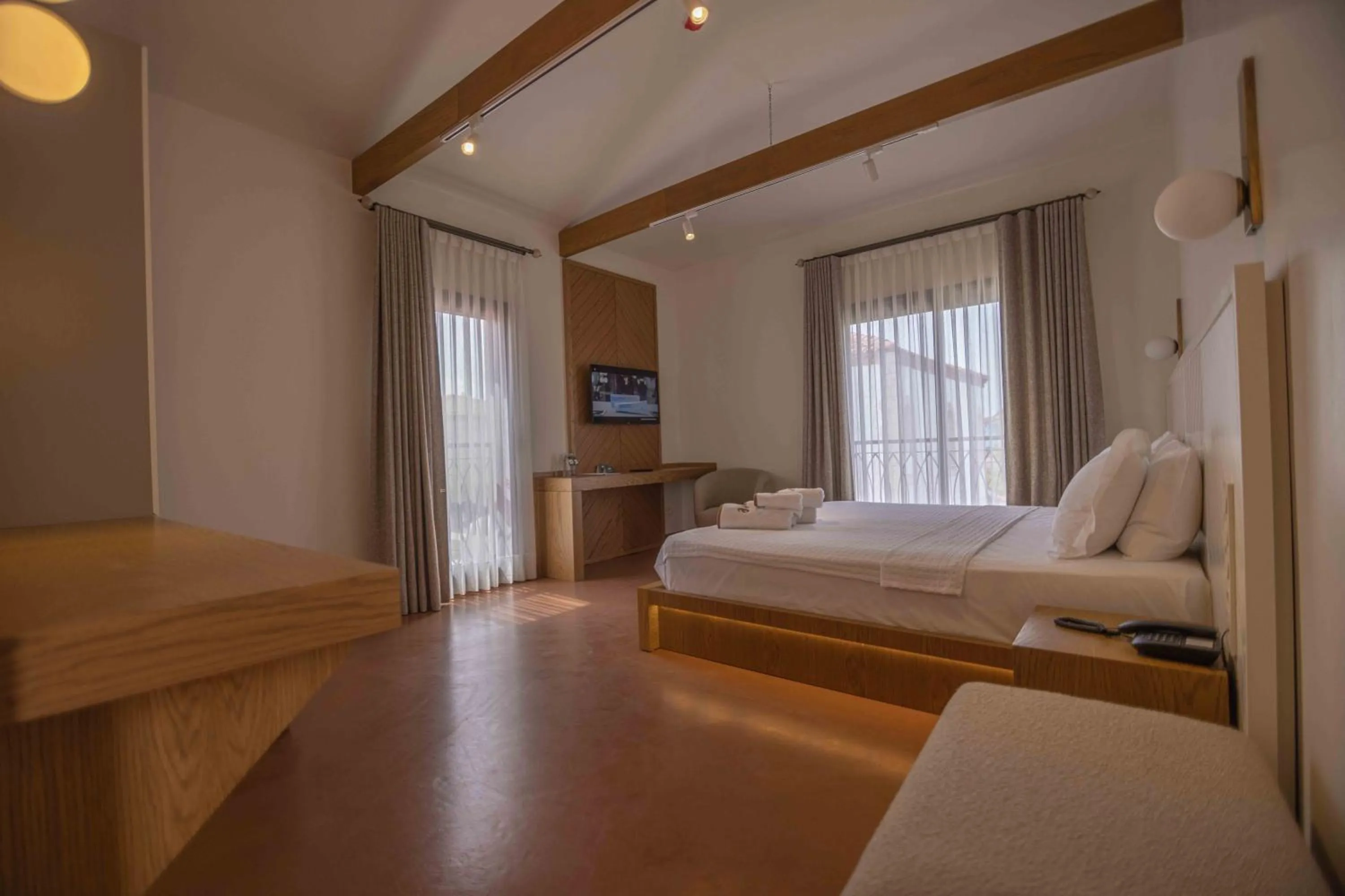 Photo of the whole room, Bed in June Alaçatı Adult Only