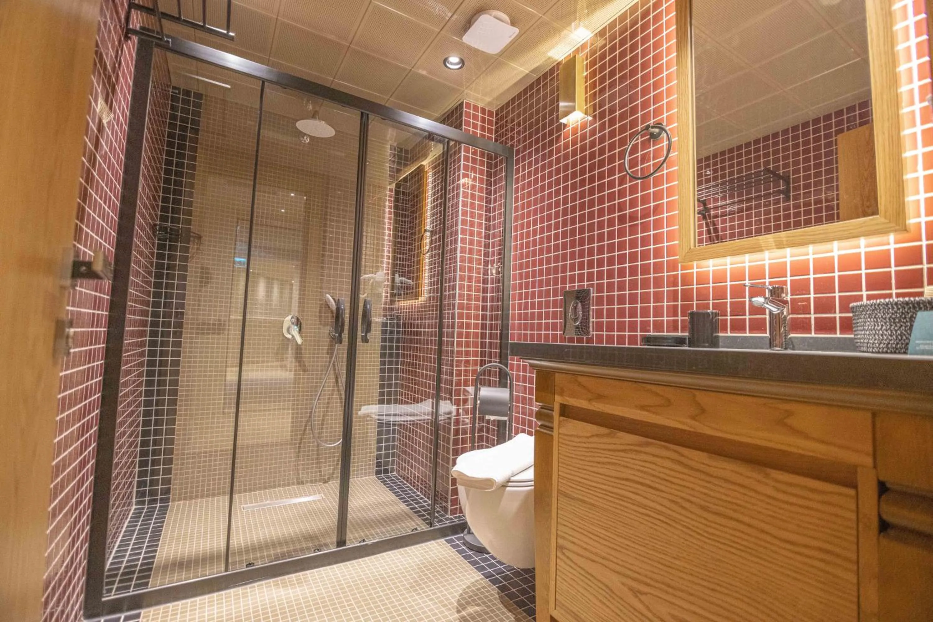 Shower in June Alaçatı Adult Only