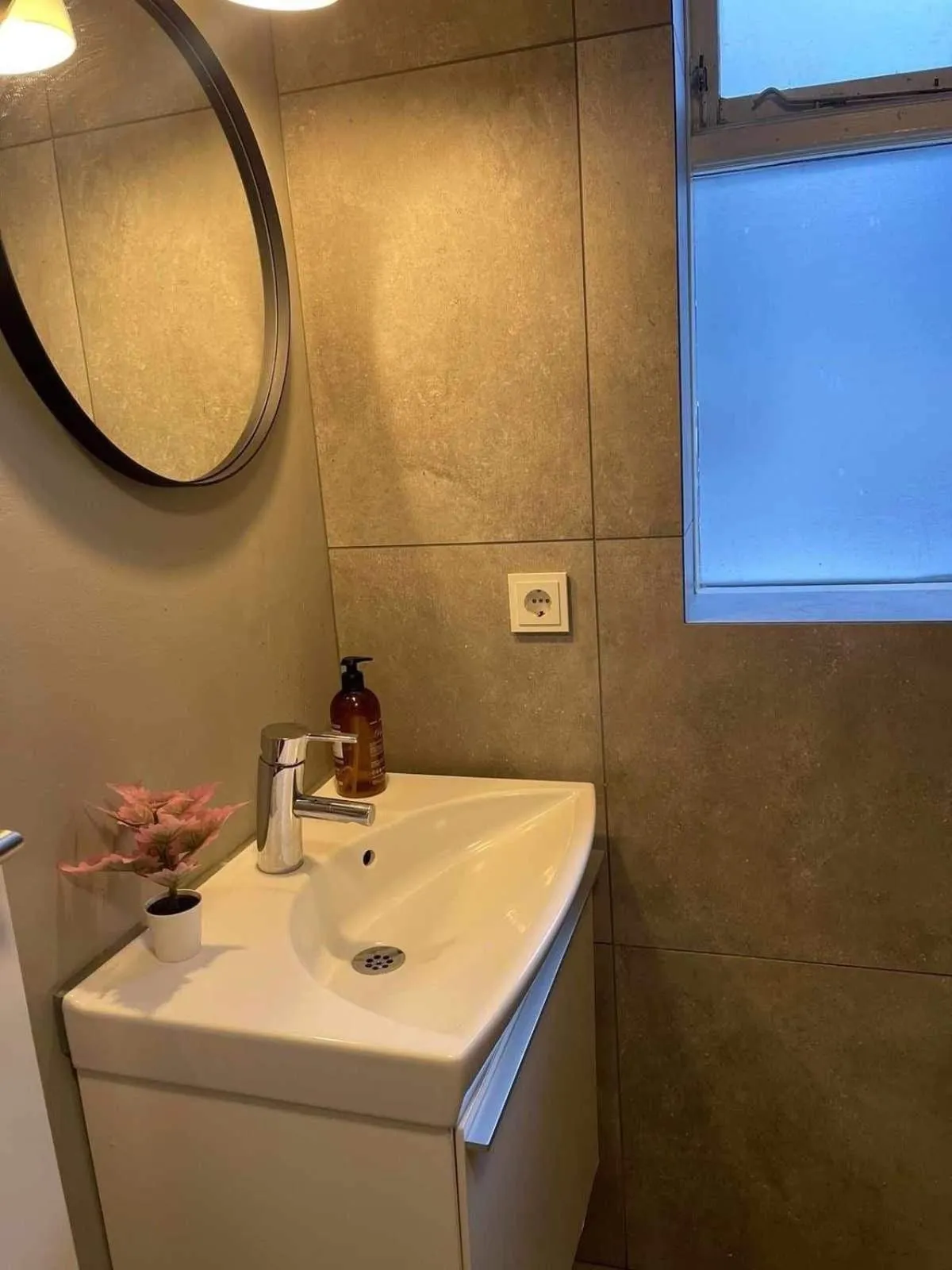 Bathroom in Astro Hverfisgata