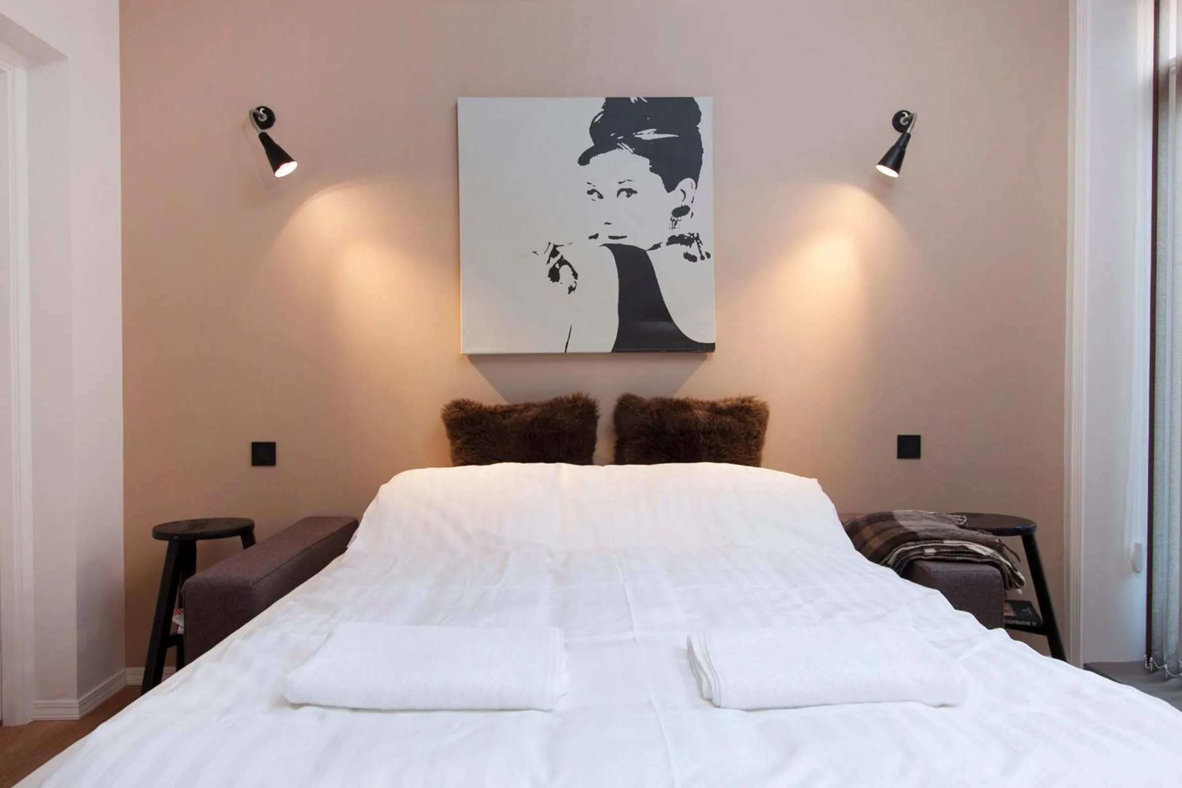 Bed in Astro Hverfisgata