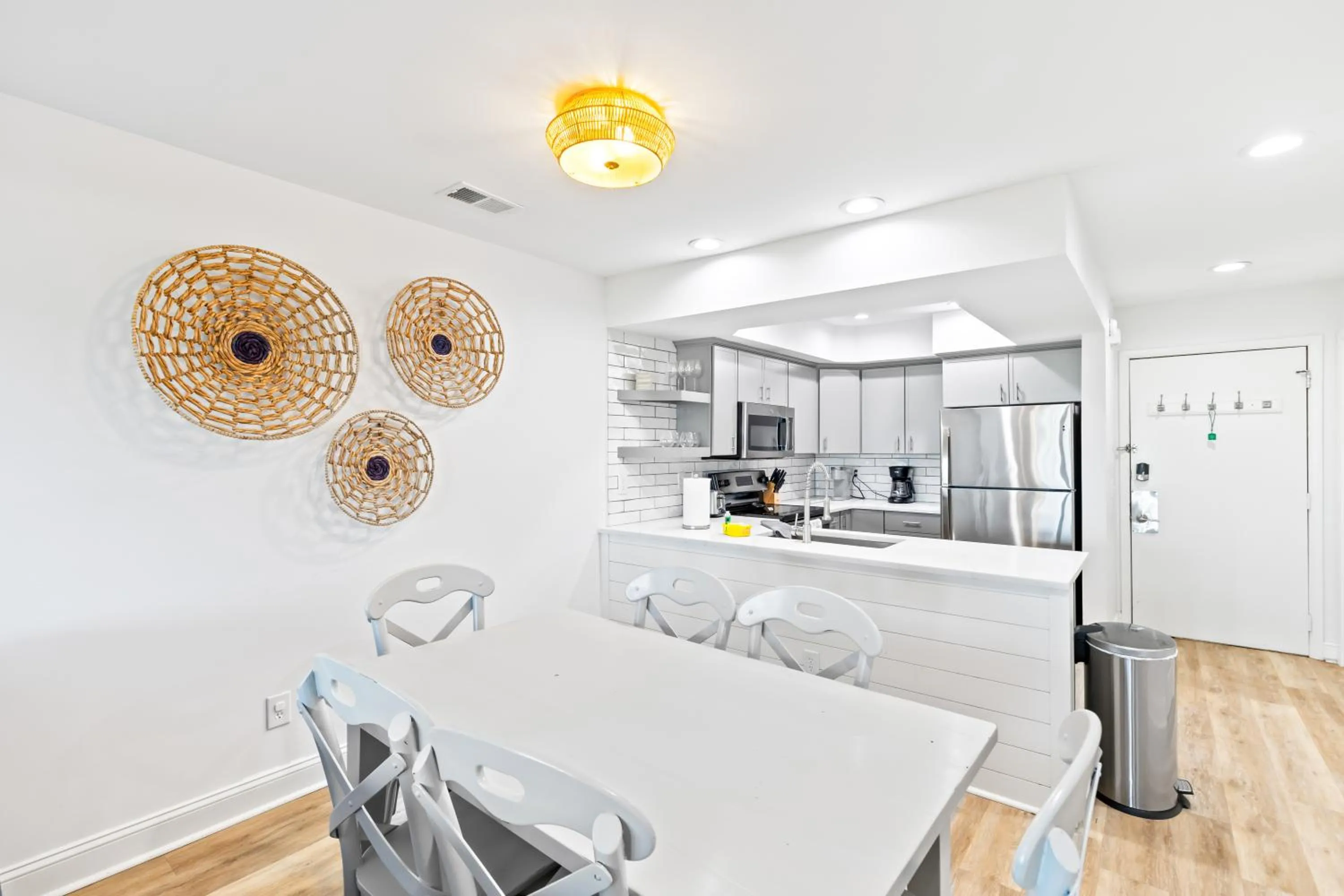 Kitchen or kitchenette in Mariner's Walk 12E - Modern Oceanfront Villa