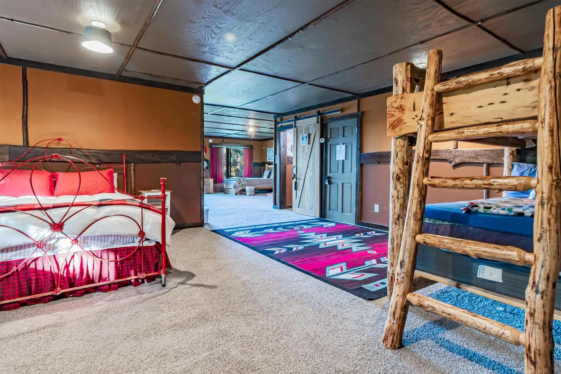 Bed in Spacious Leech Lake Home on 2 Private Acres, 200' of lake shore 15 Minutes to Walker with boat lift, dock, swimming, fire pit