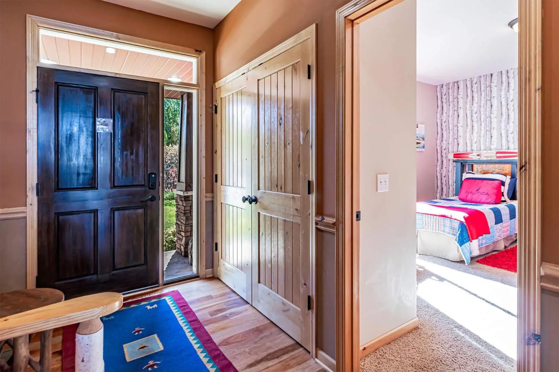 Bed in Spacious Leech Lake Home on 2 Private Acres, 200' of lake shore 15 Minutes to Walker with boat lift, dock, swimming, fire pit