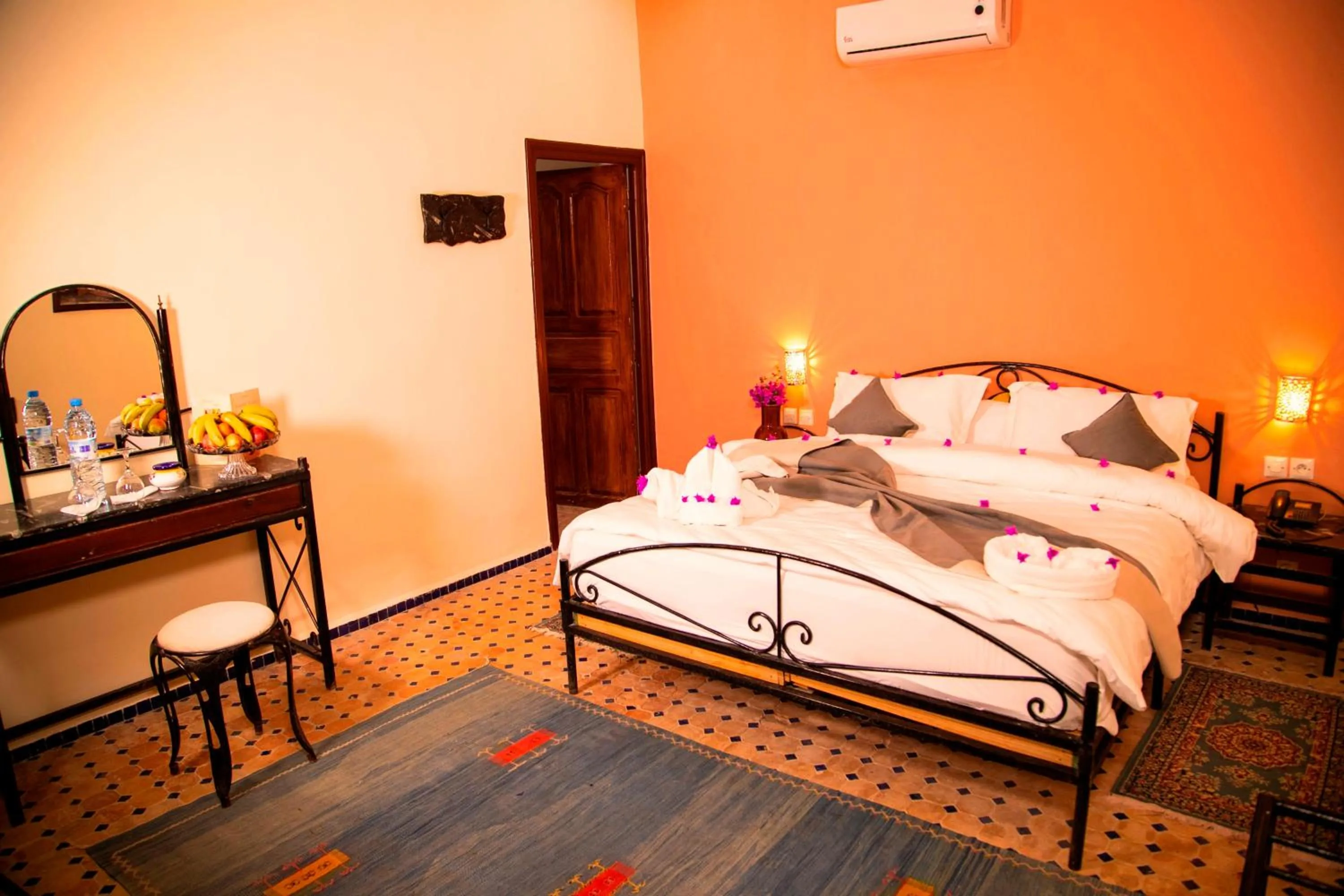 Bedroom, Bed in Kasbah Tizimi