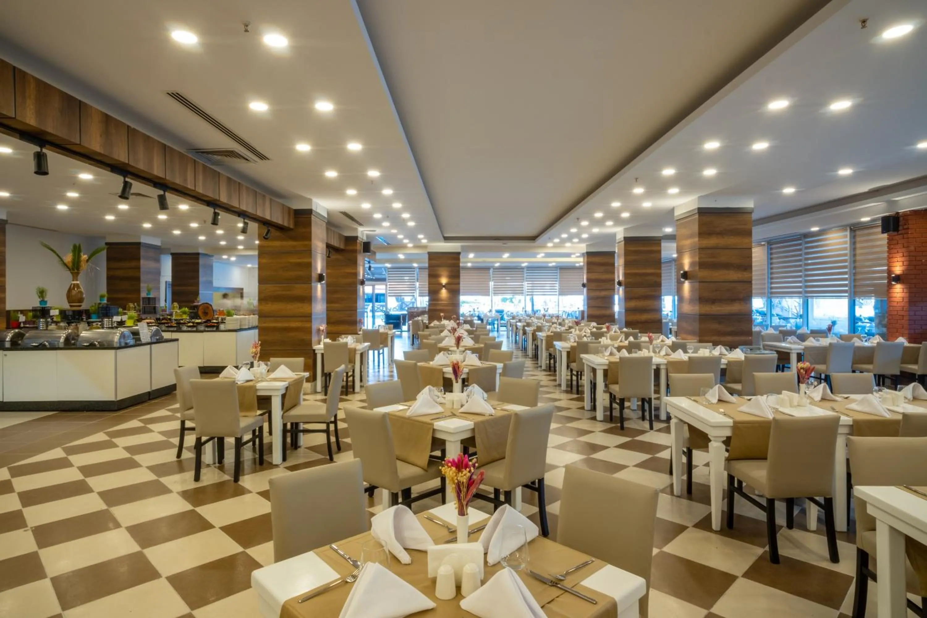 Restaurant/places to eat in FORE RESORT & SPA