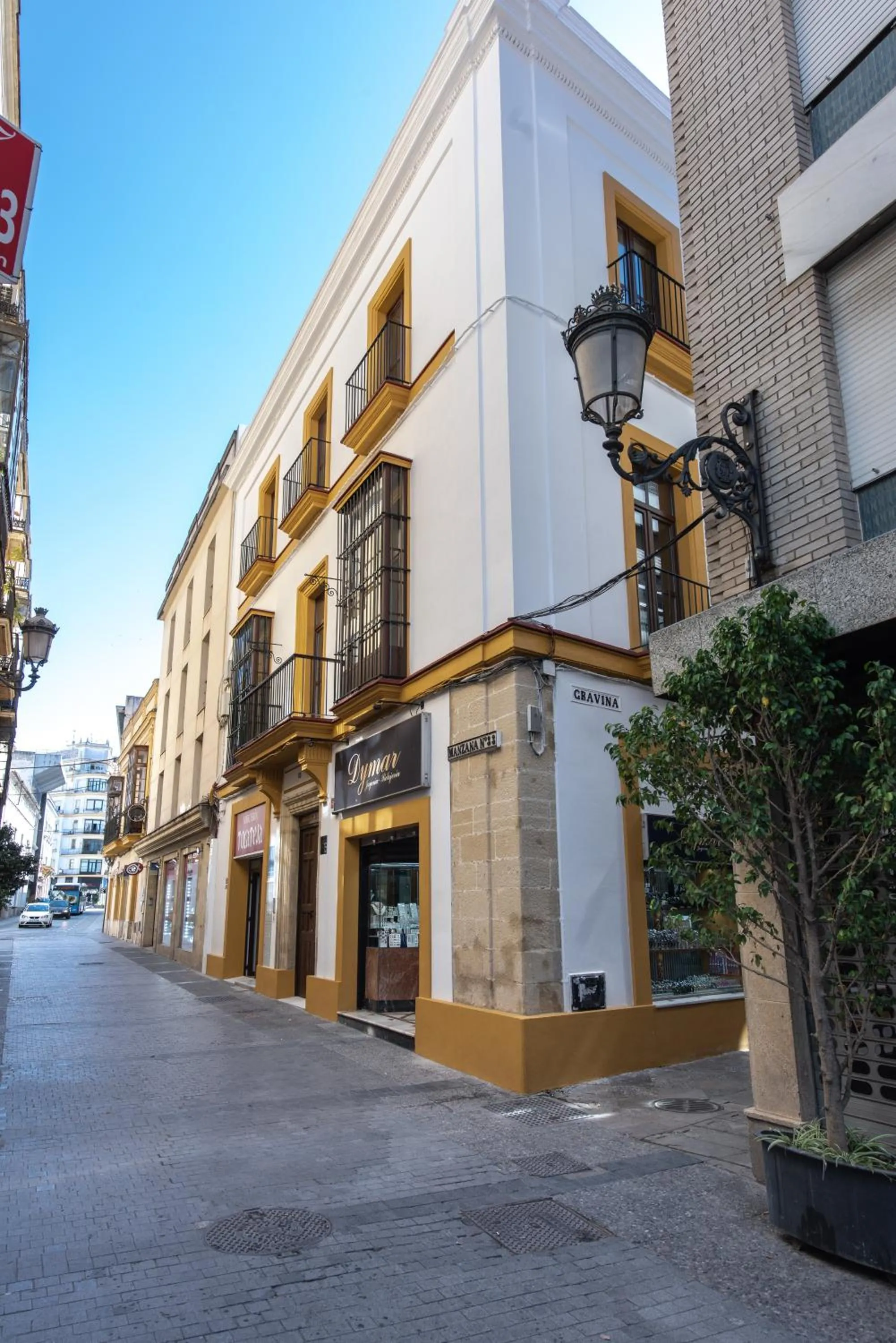 Property building in Apartamentos Santa María 15