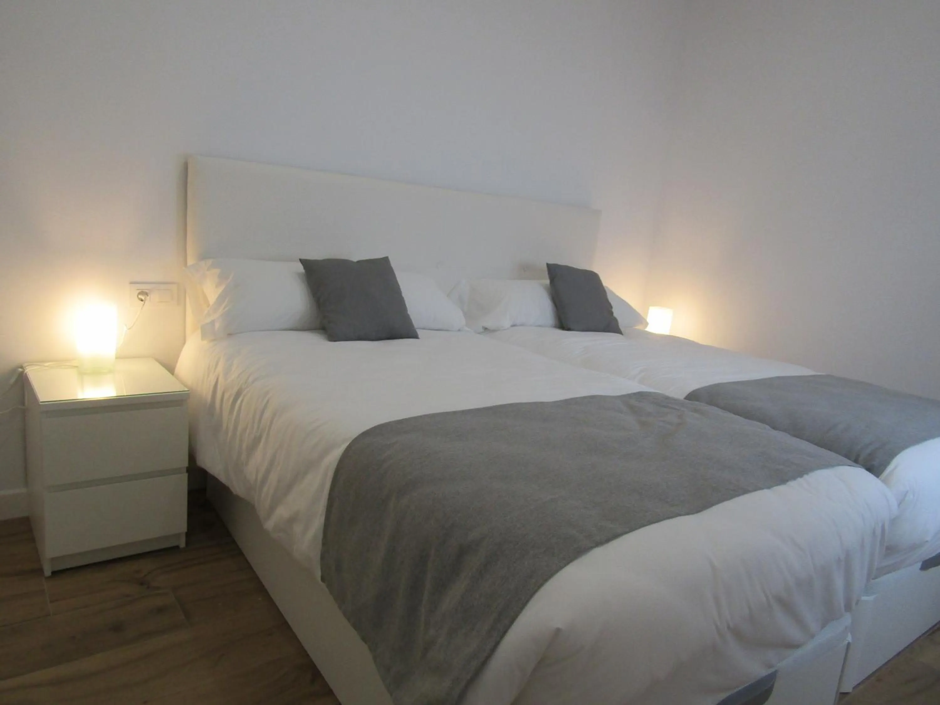 Bedroom, Bed in Apartamentos Santa María 15