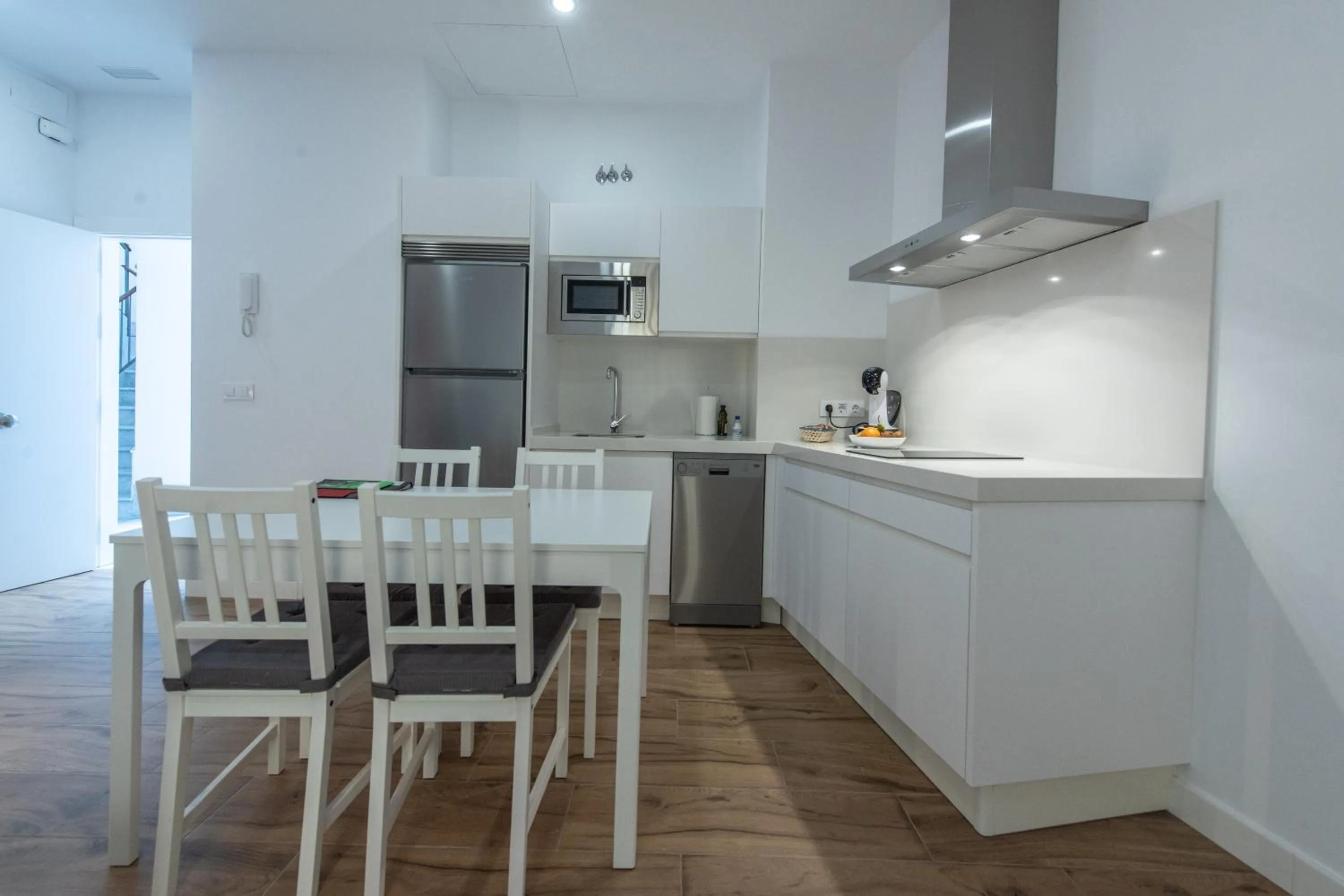 Kitchen or kitchenette in Apartamentos Santa María 15