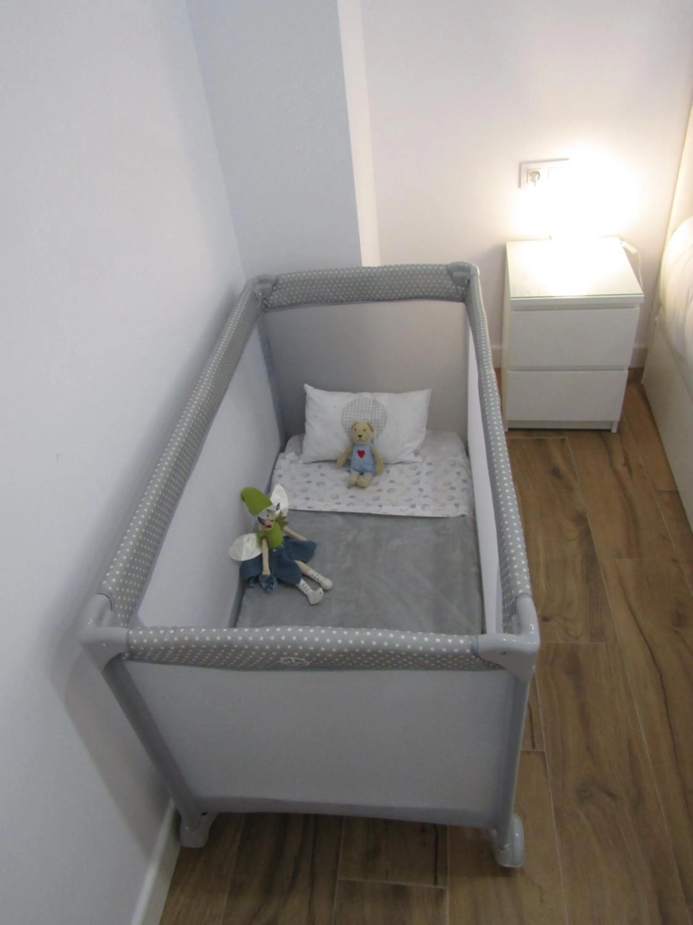 Bedroom, Bed in Apartamentos Santa María 15