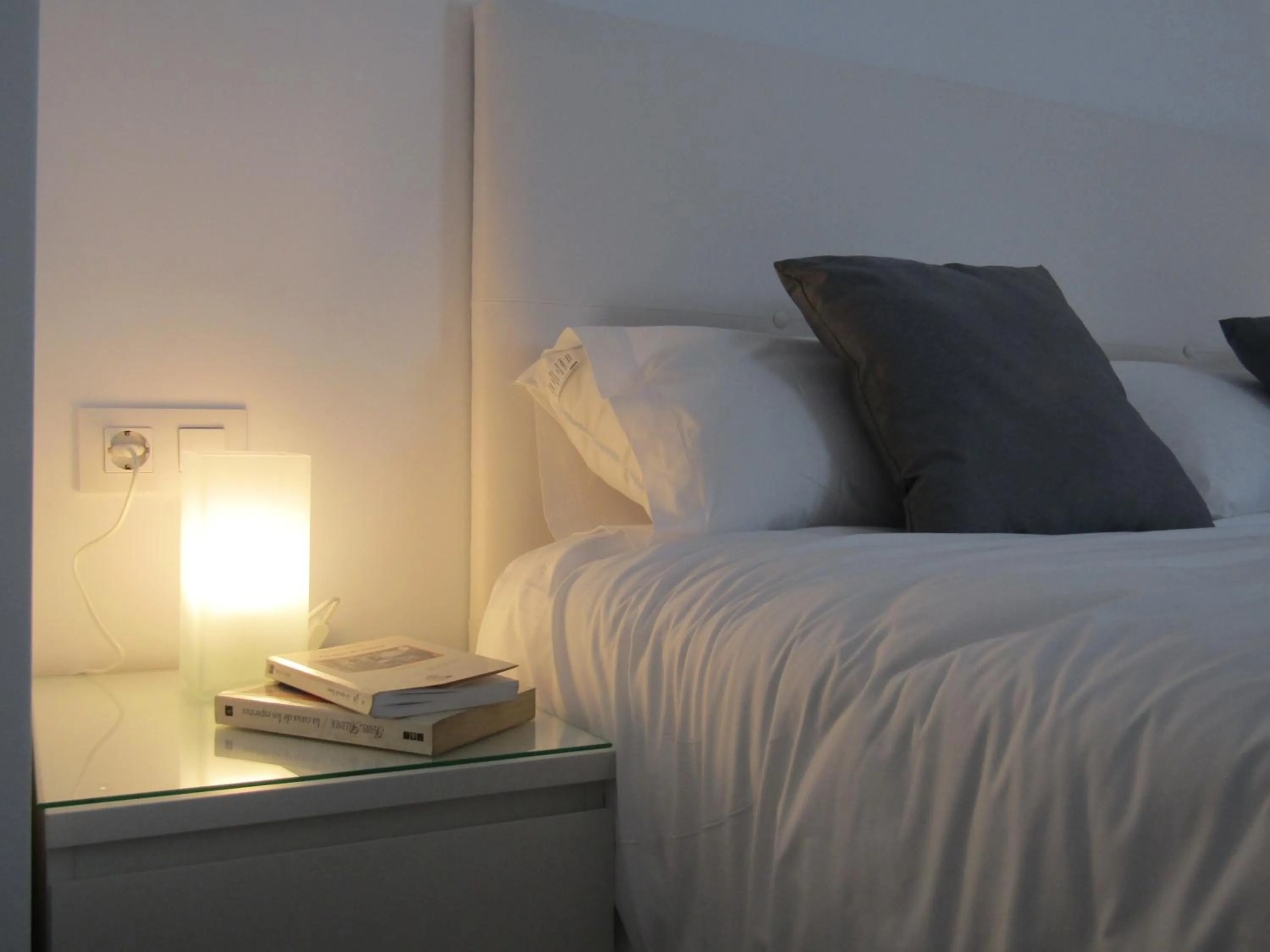 Bedroom, Bed in Apartamentos Santa María 15