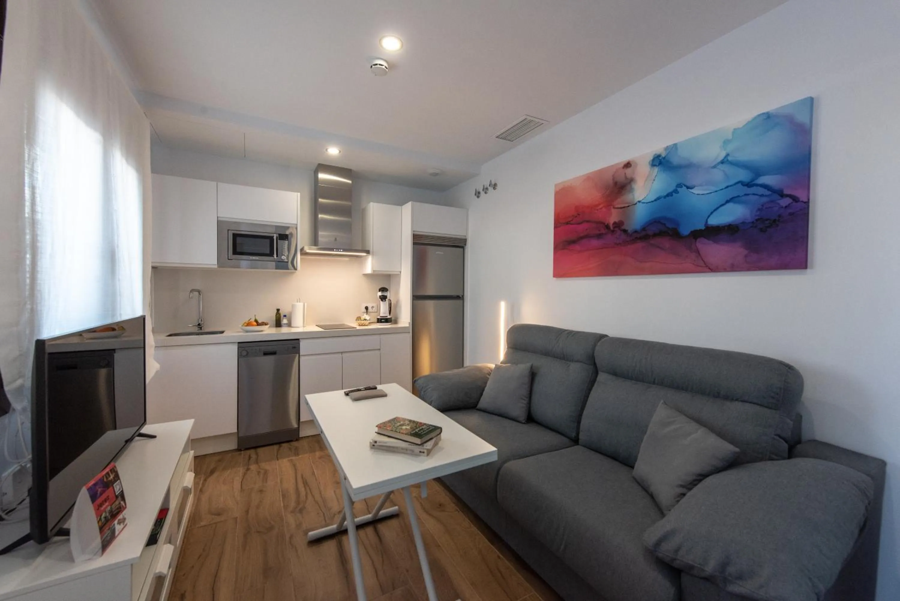 Kitchen or kitchenette in Apartamentos Santa María 15