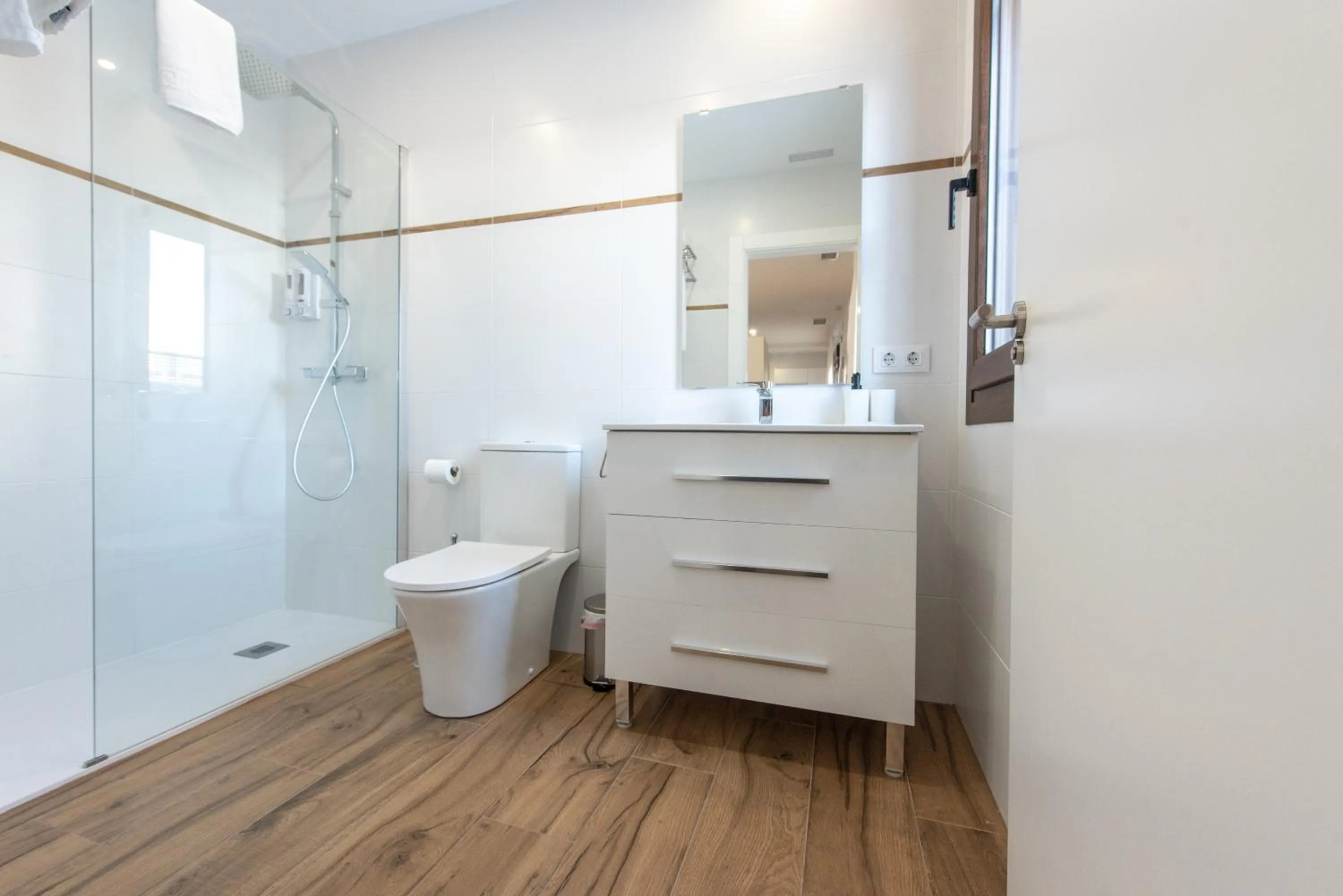 Bathroom in Apartamentos Santa María 15