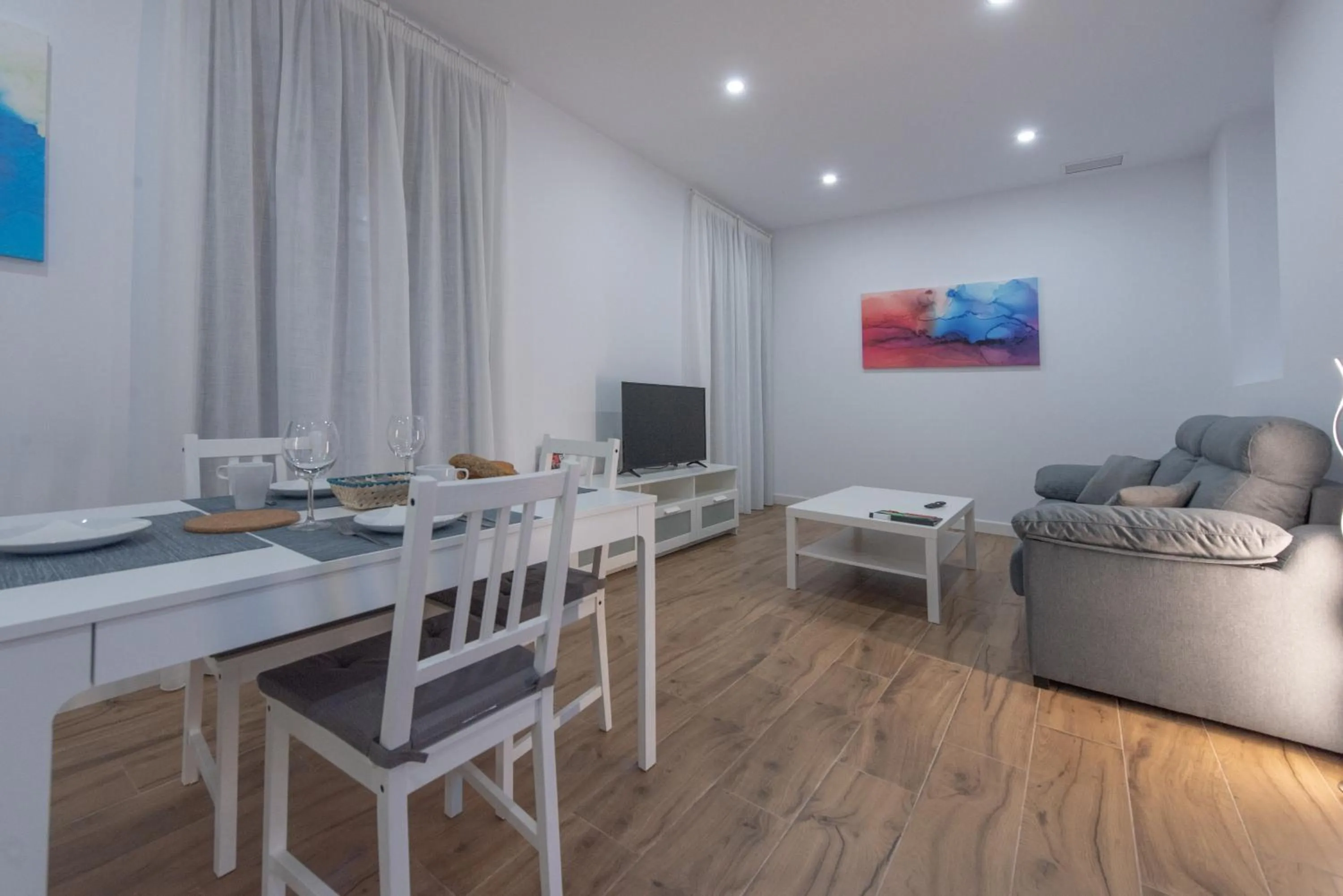 Dining area in Apartamentos Santa María 15