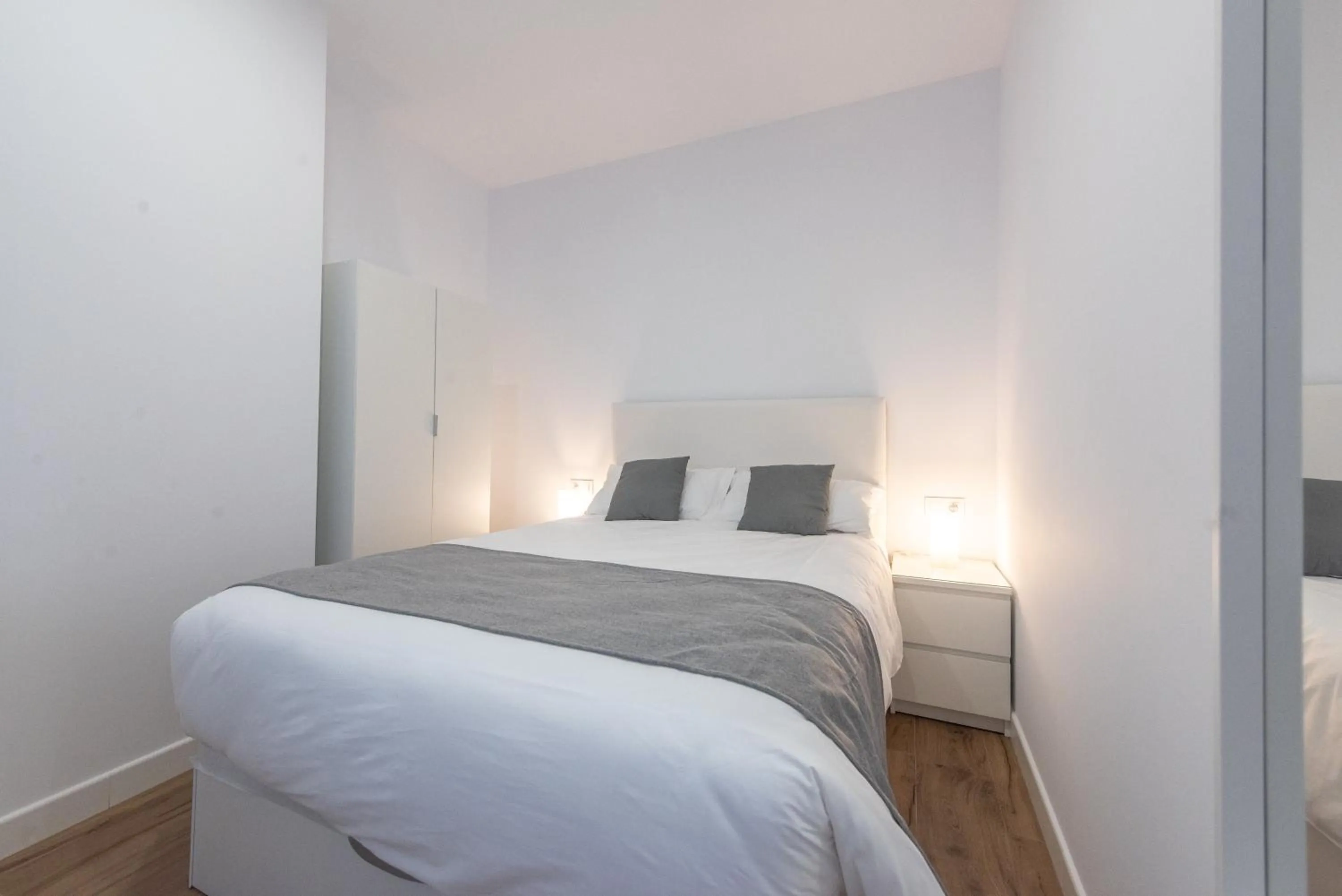 Bedroom, Bed in Apartamentos Santa María 15