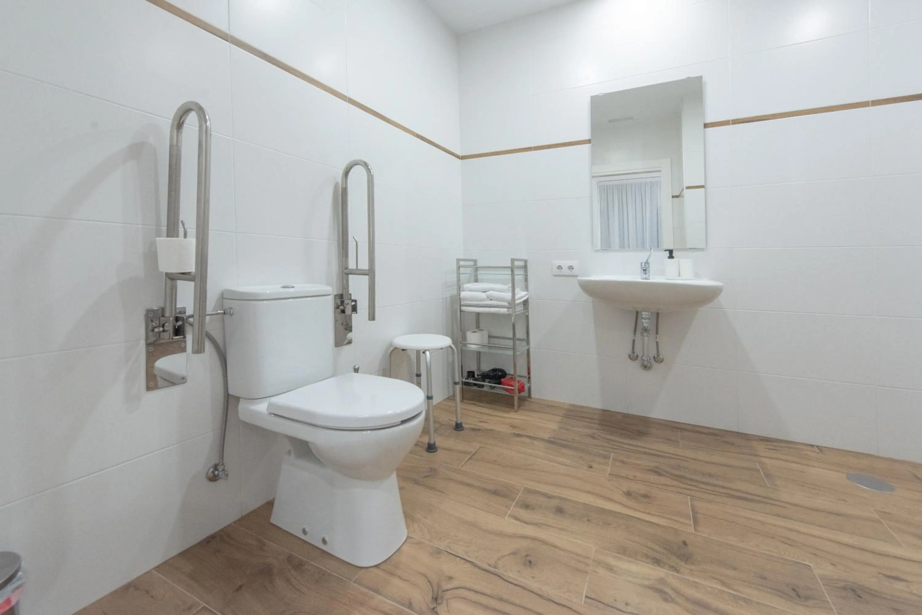 Bathroom in Apartamentos Santa María 15