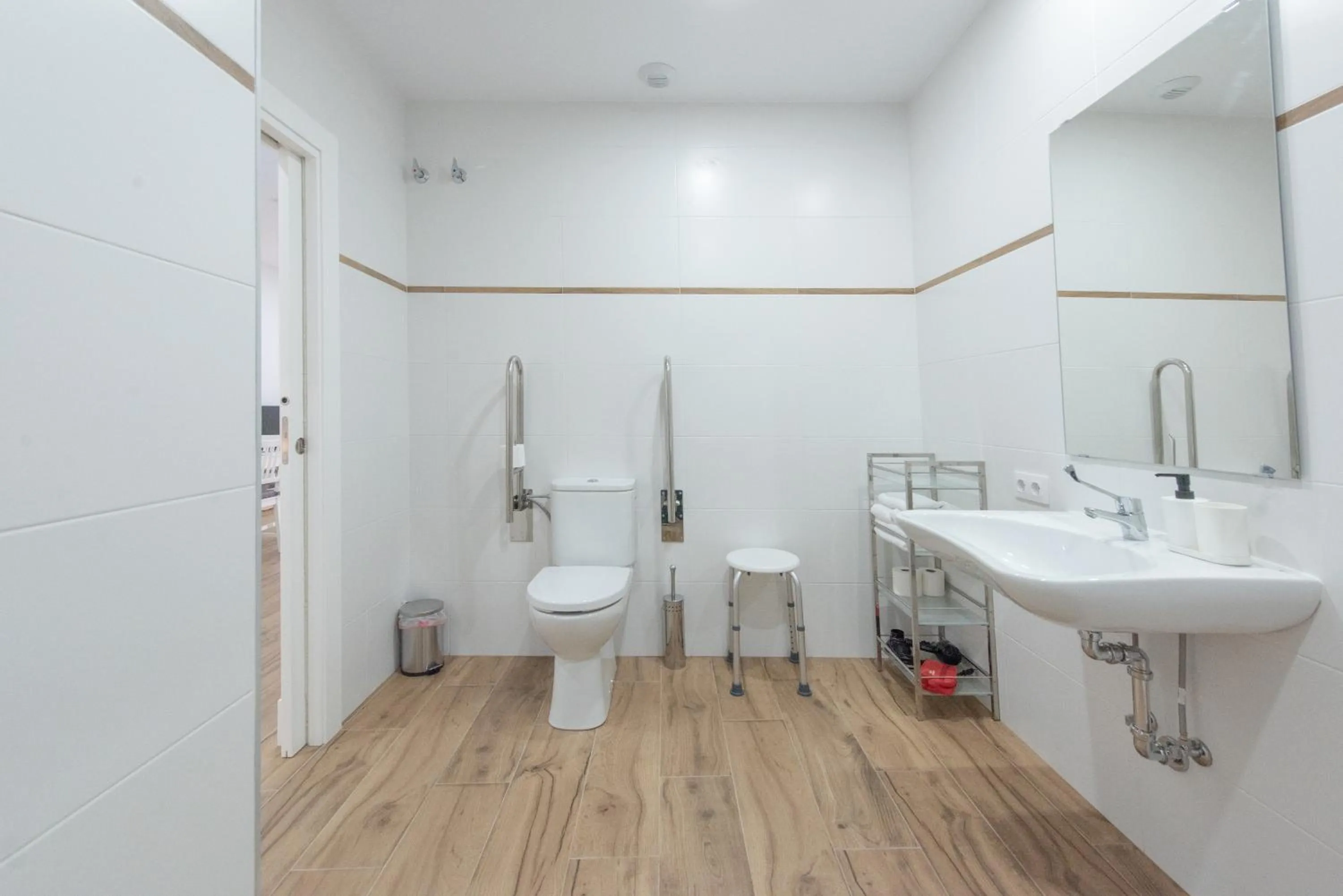 Bathroom in Apartamentos Santa María 15