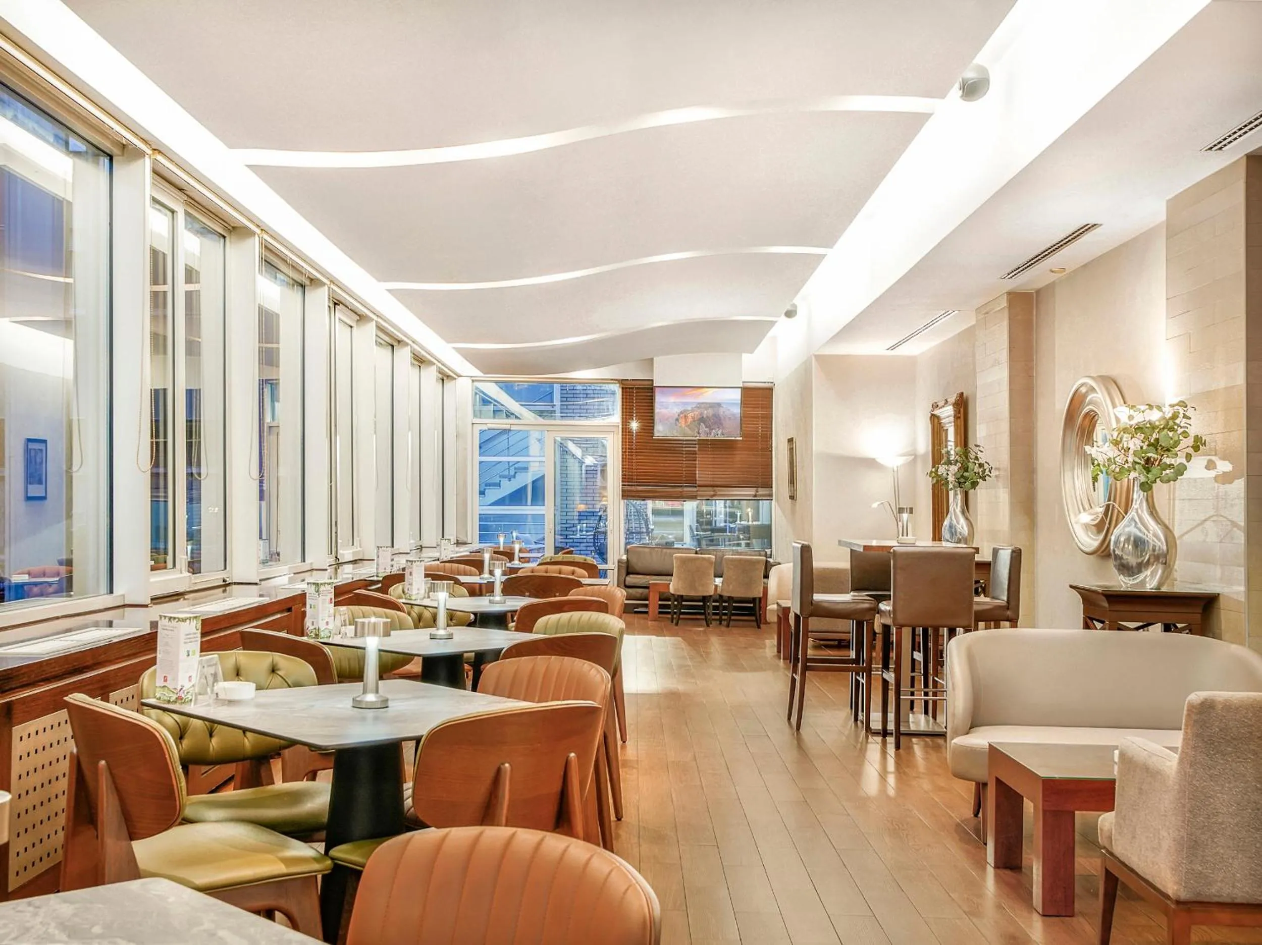 Lounge or bar in IN Hotel Beograd