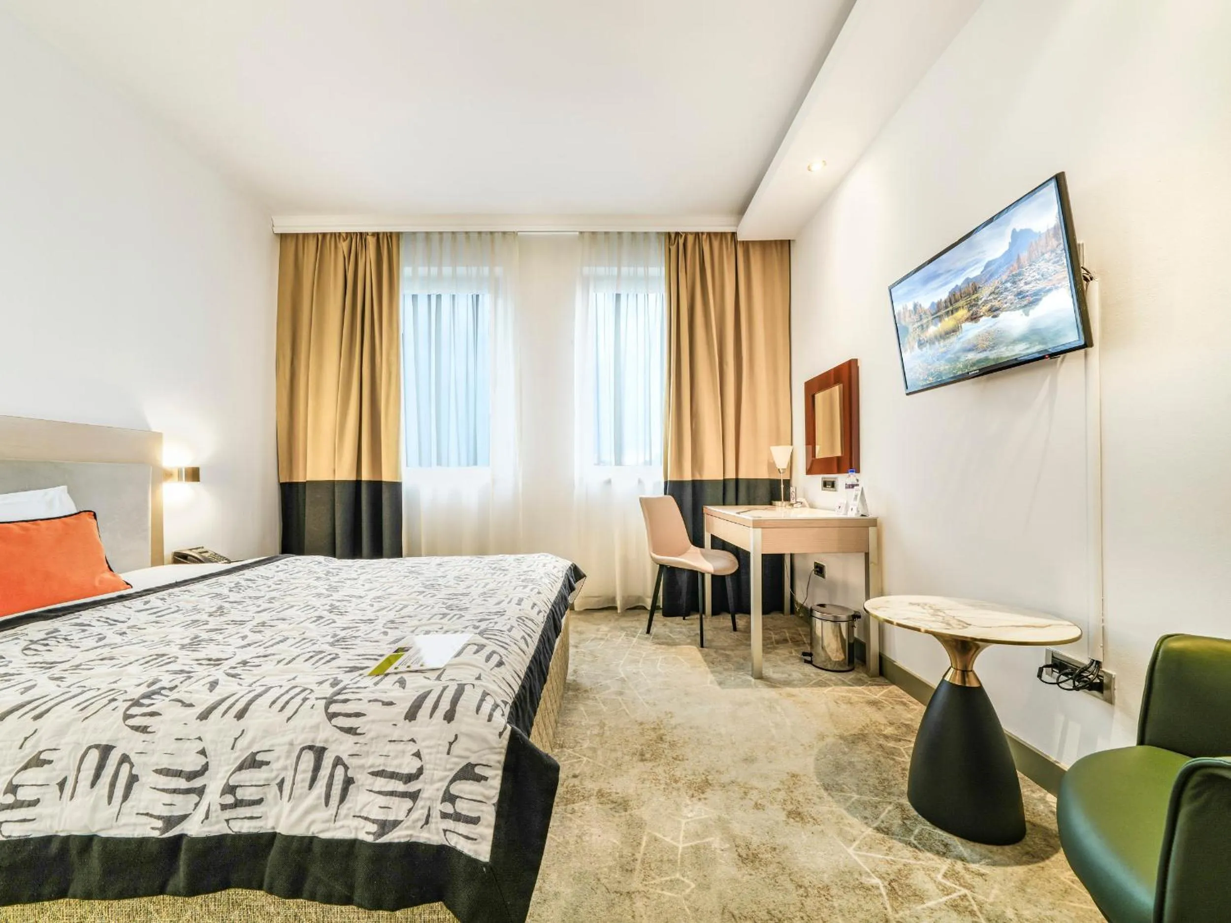 Bed in IN Hotel Beograd