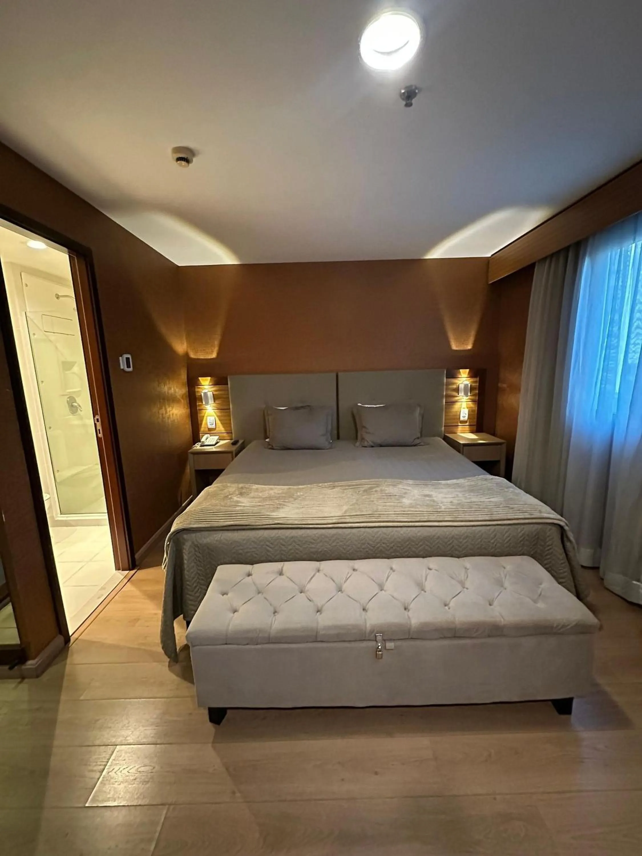 Bedroom, Bed in Flat 246 - Avenida Ibirapuera, Moema - São Paulo