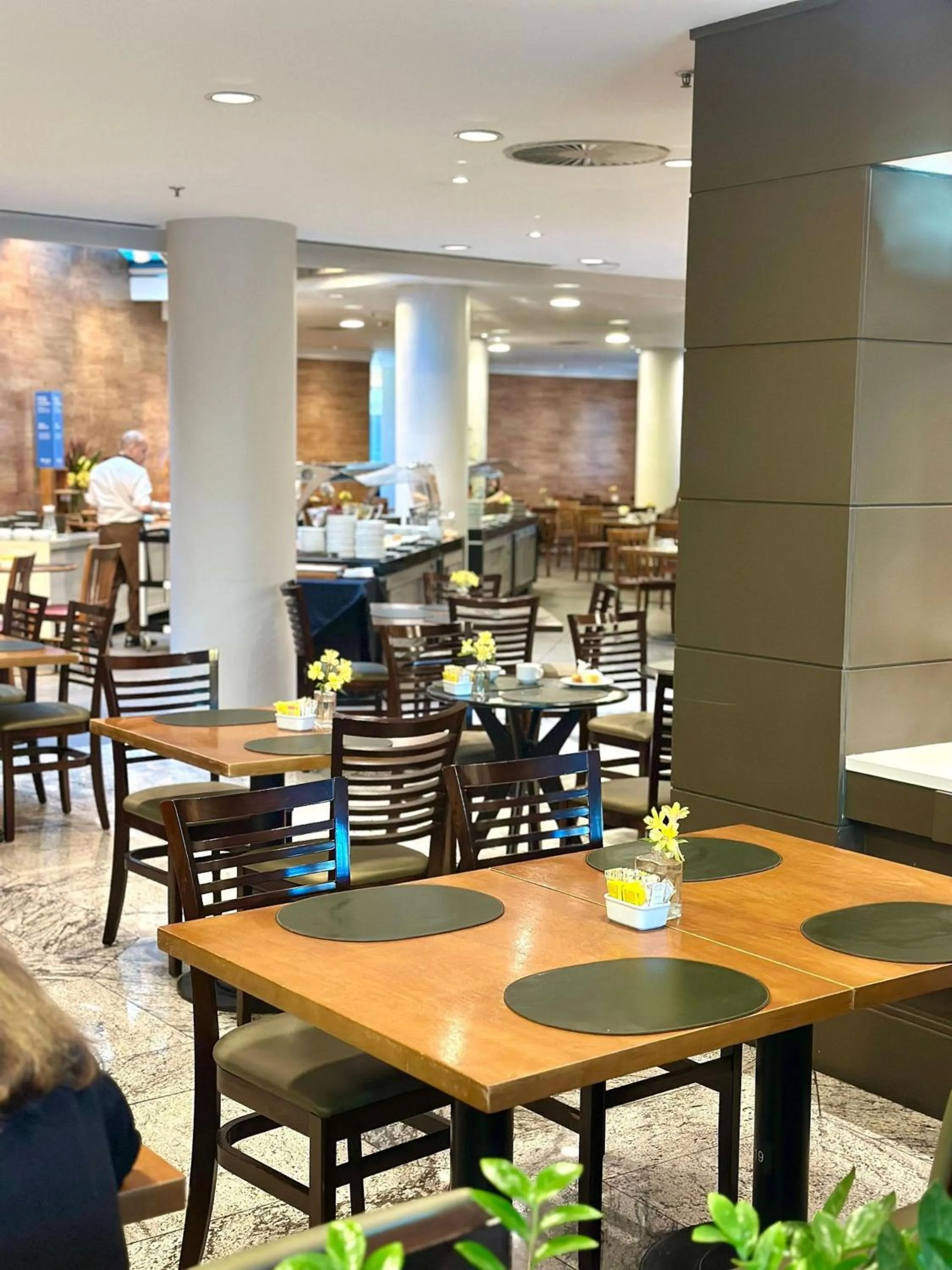 Restaurant/places to eat in Flat 246 - Avenida Ibirapuera, Moema/SP