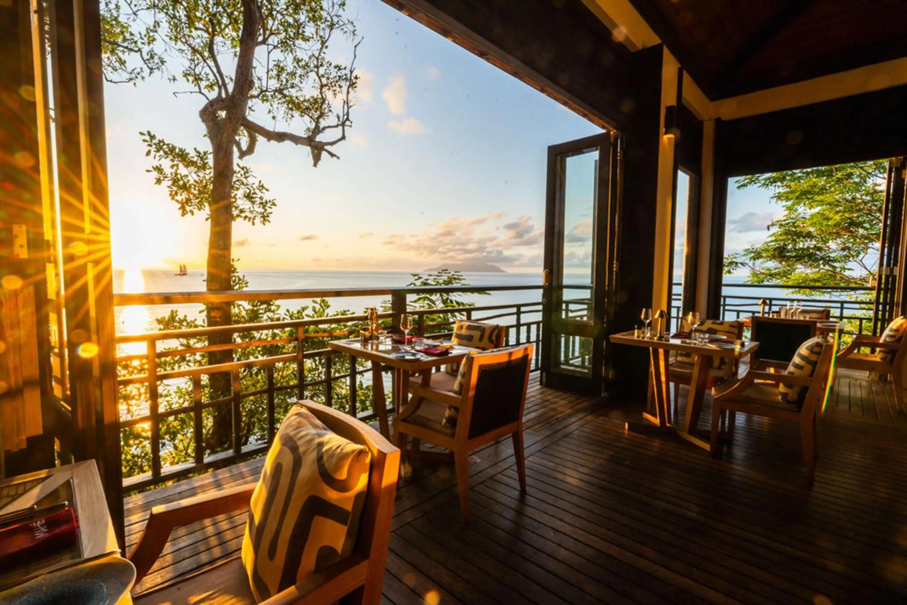 Restaurant/places to eat in Hilton Seychelles Northolme Resort & Spa