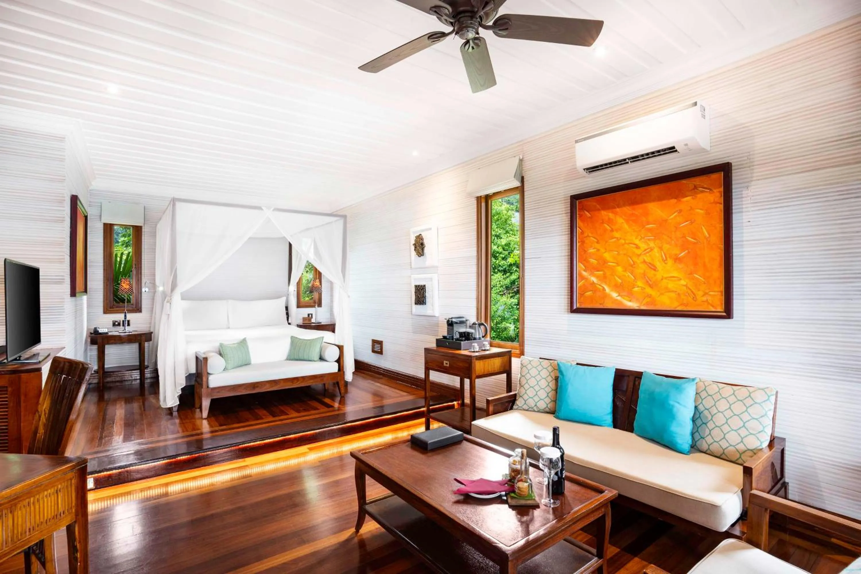 Bed in Hilton Seychelles Northolme Resort & Spa